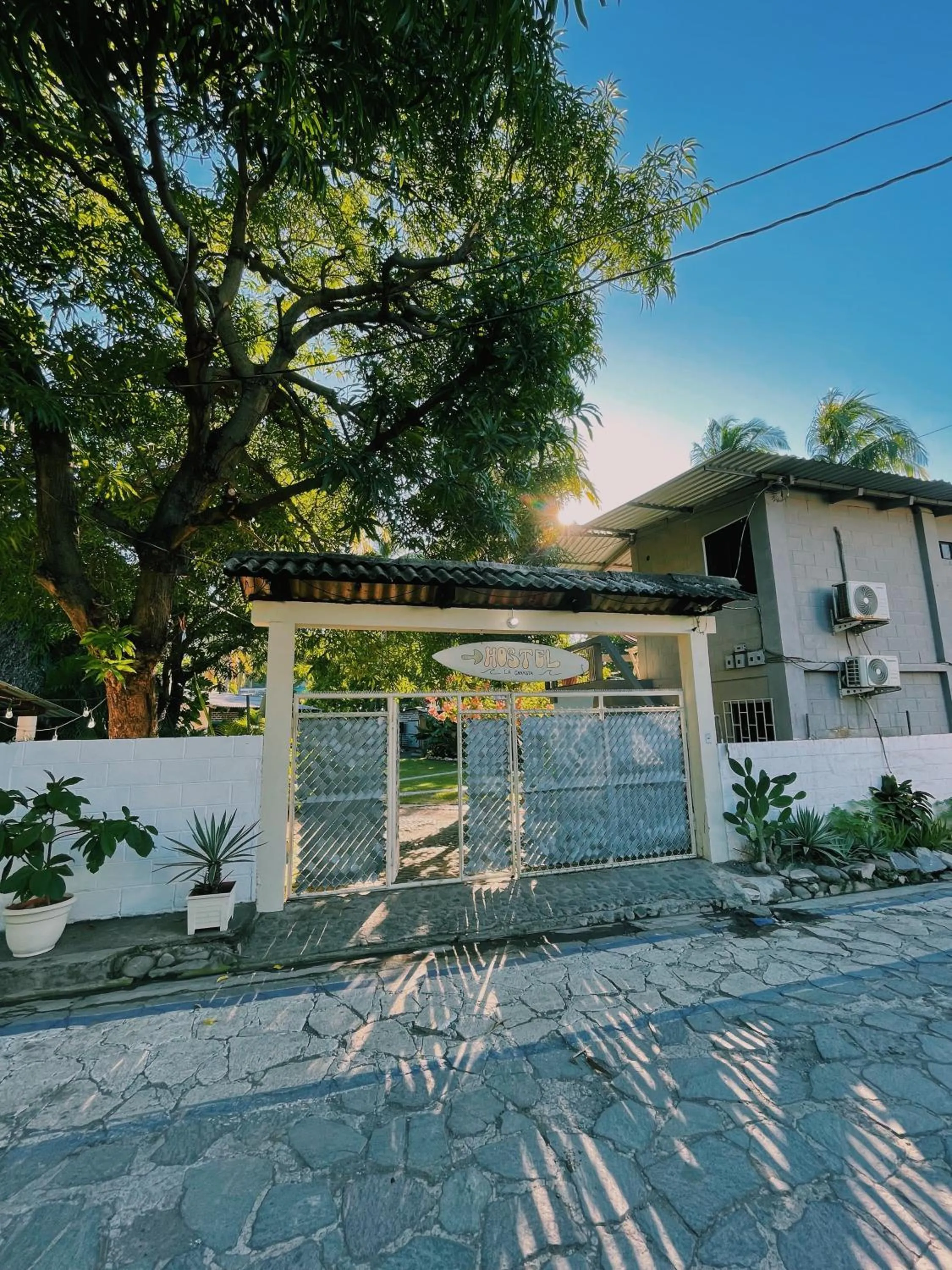 Facade/entrance in La Canasta