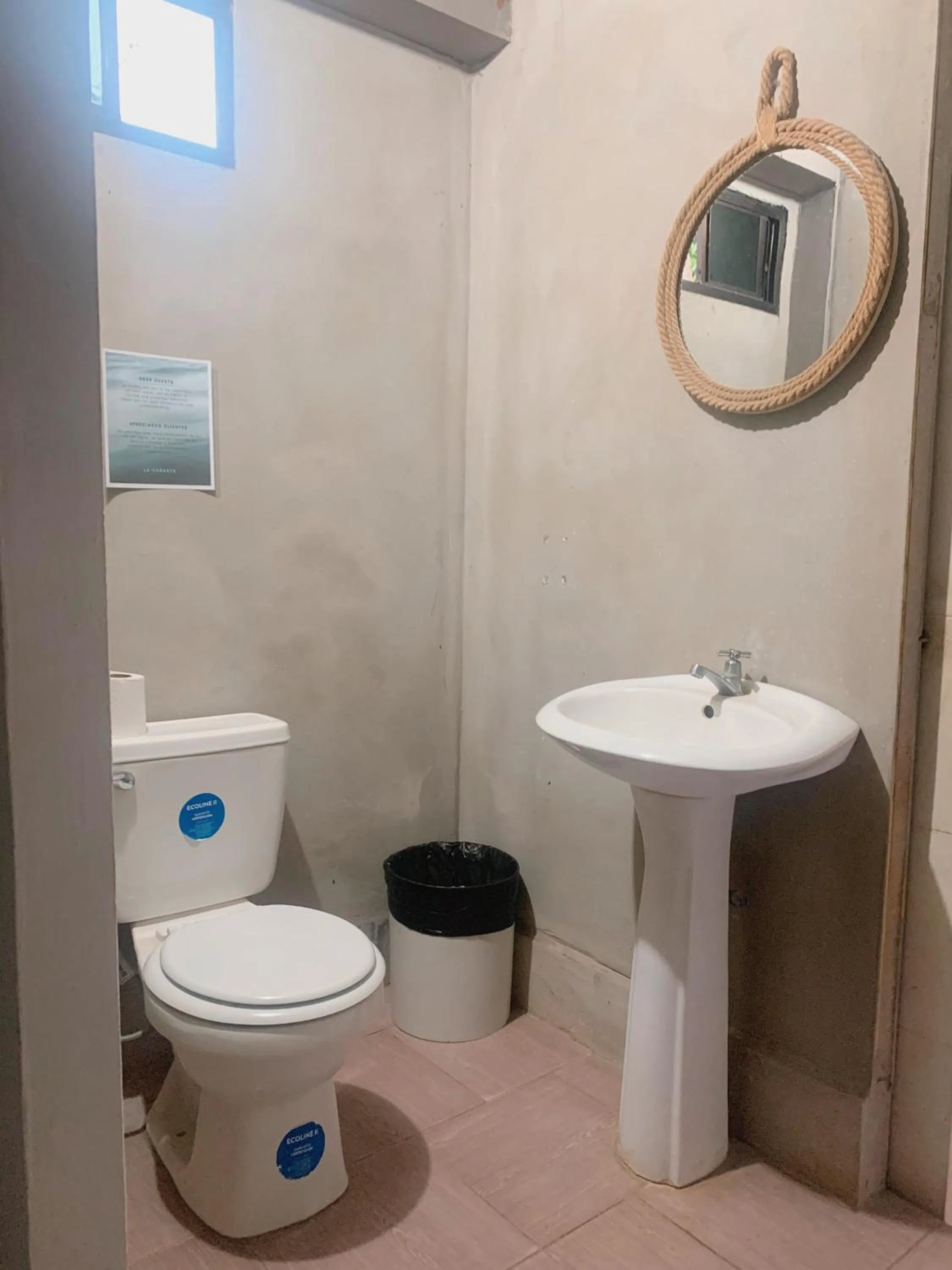 Toilet in La Canasta