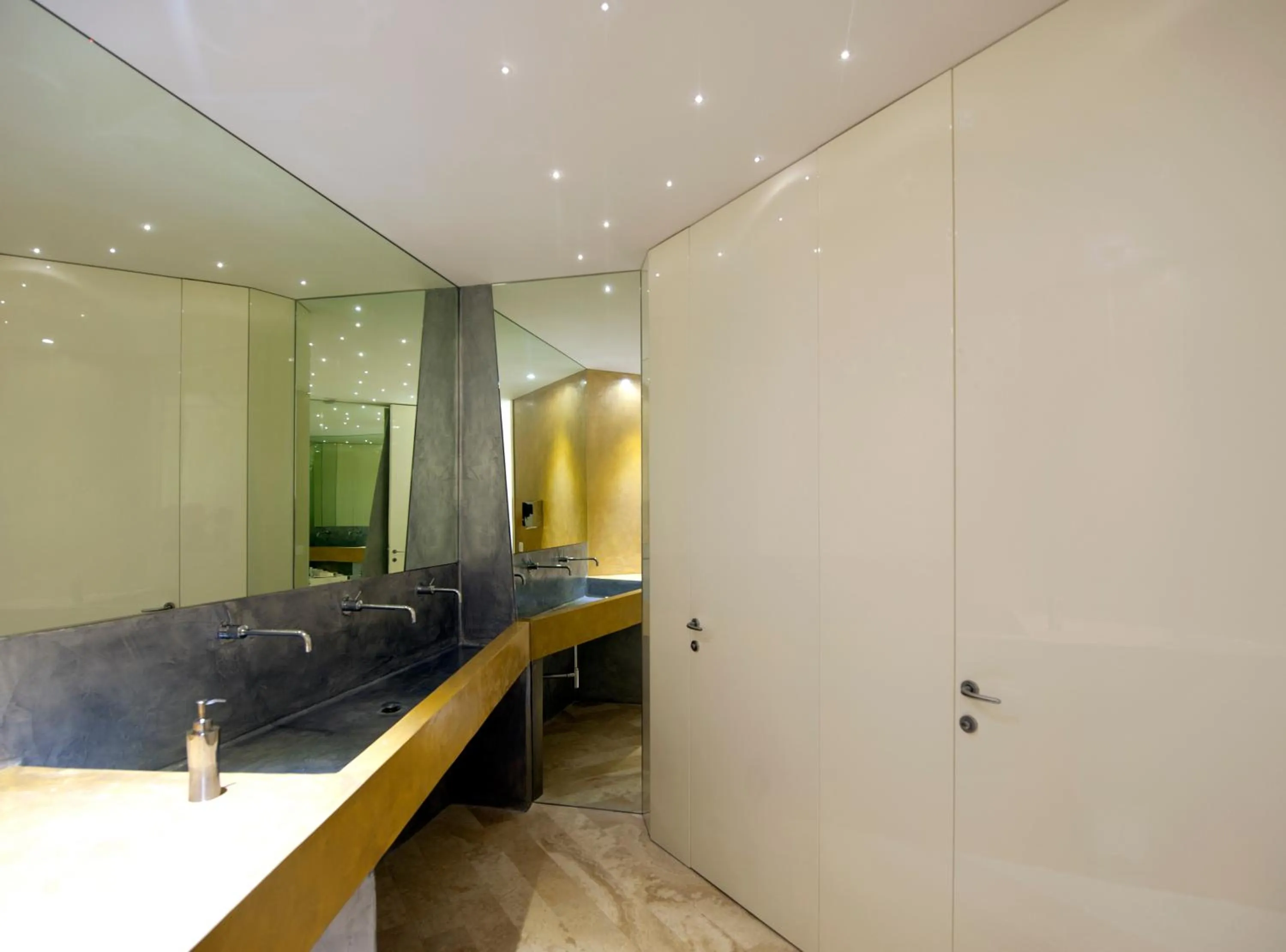 Bathroom in Hotel Excelsior