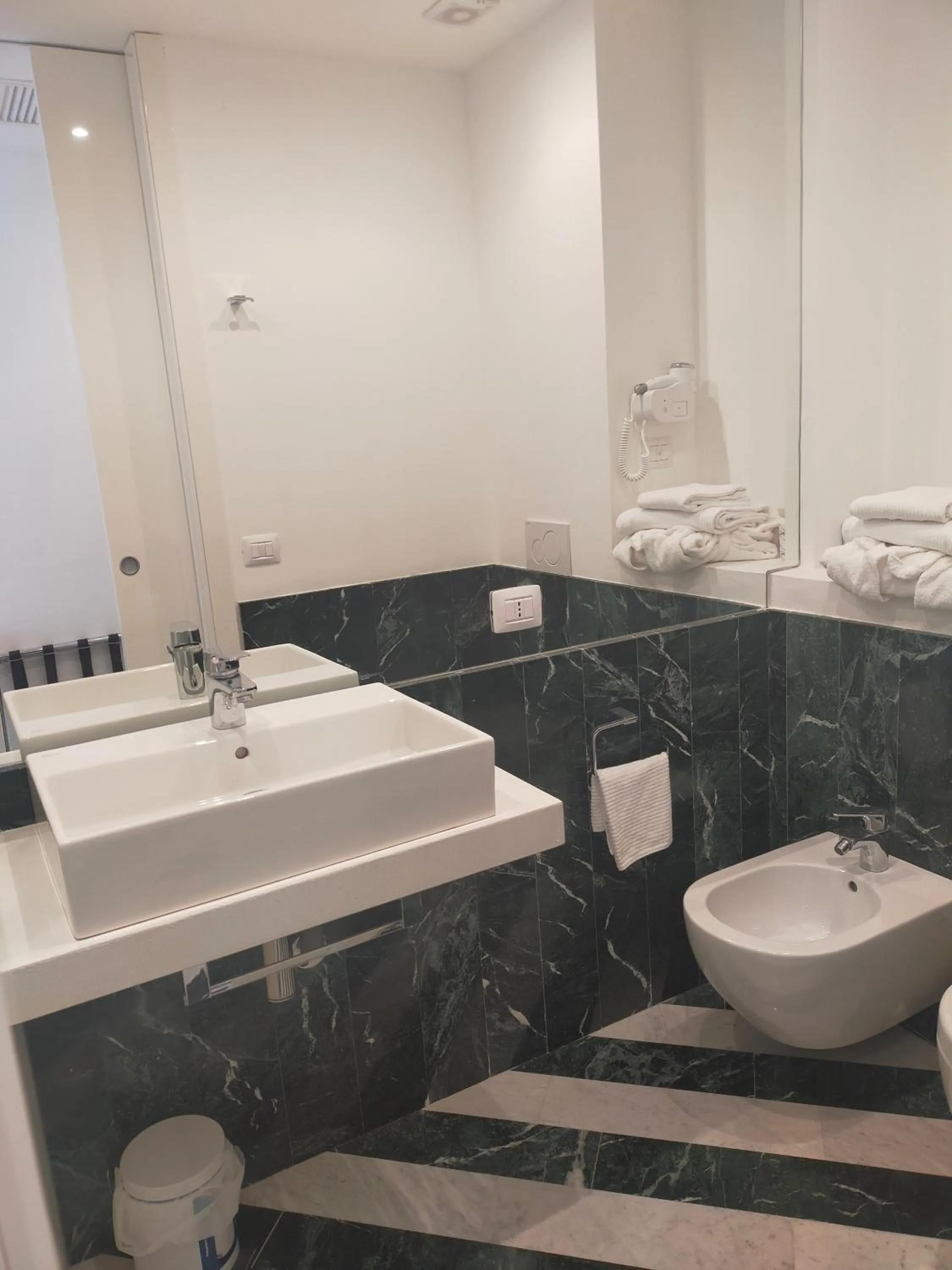 Bathroom in Hotel Excelsior