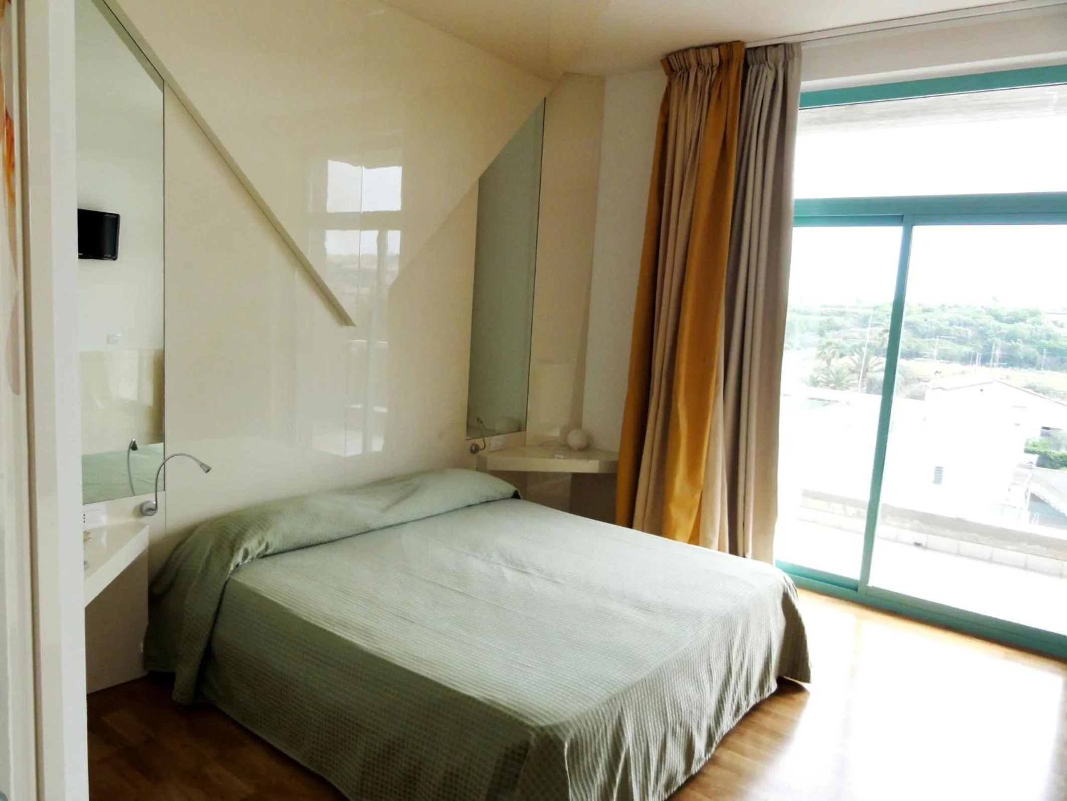 Bed in Hotel Excelsior