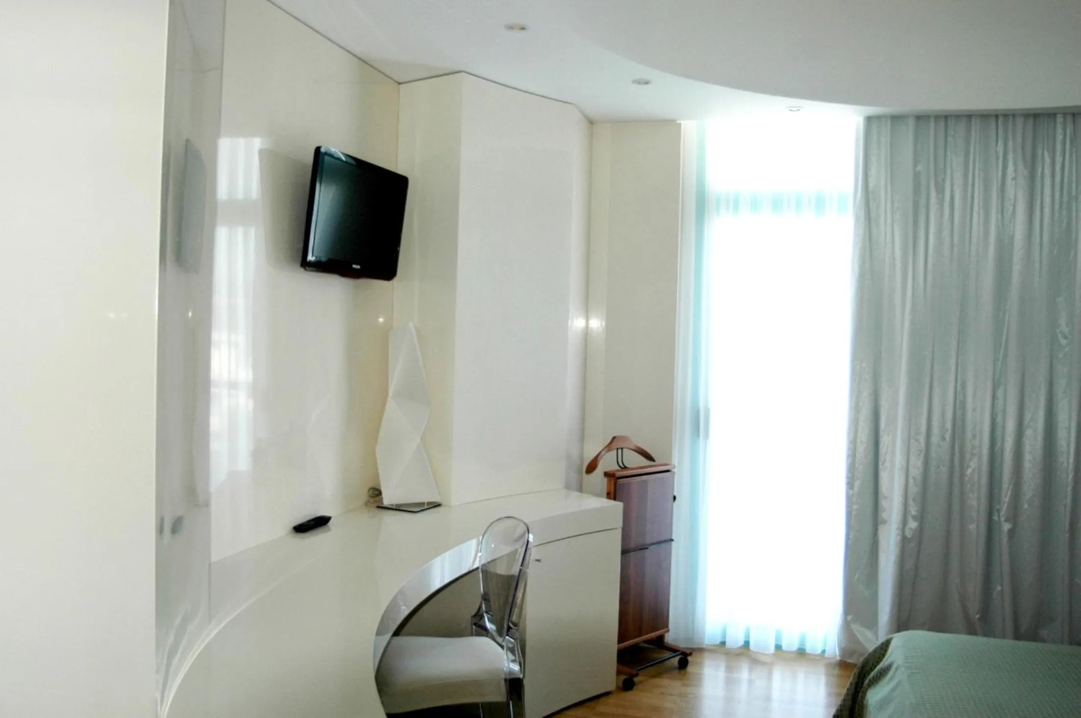 TV and multimedia, Bed in Hotel Excelsior