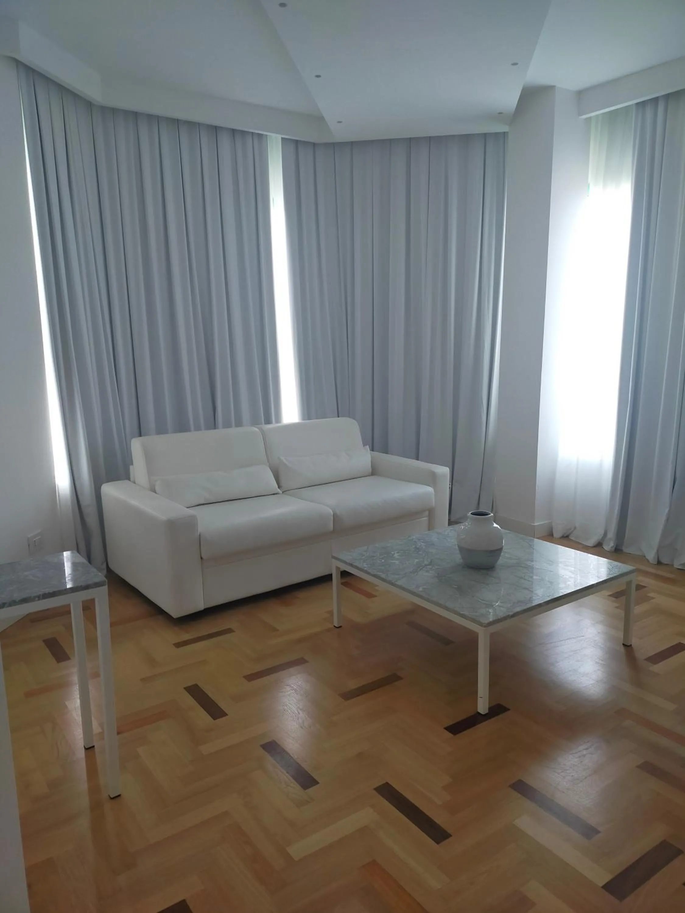 Seating area in Hotel Excelsior