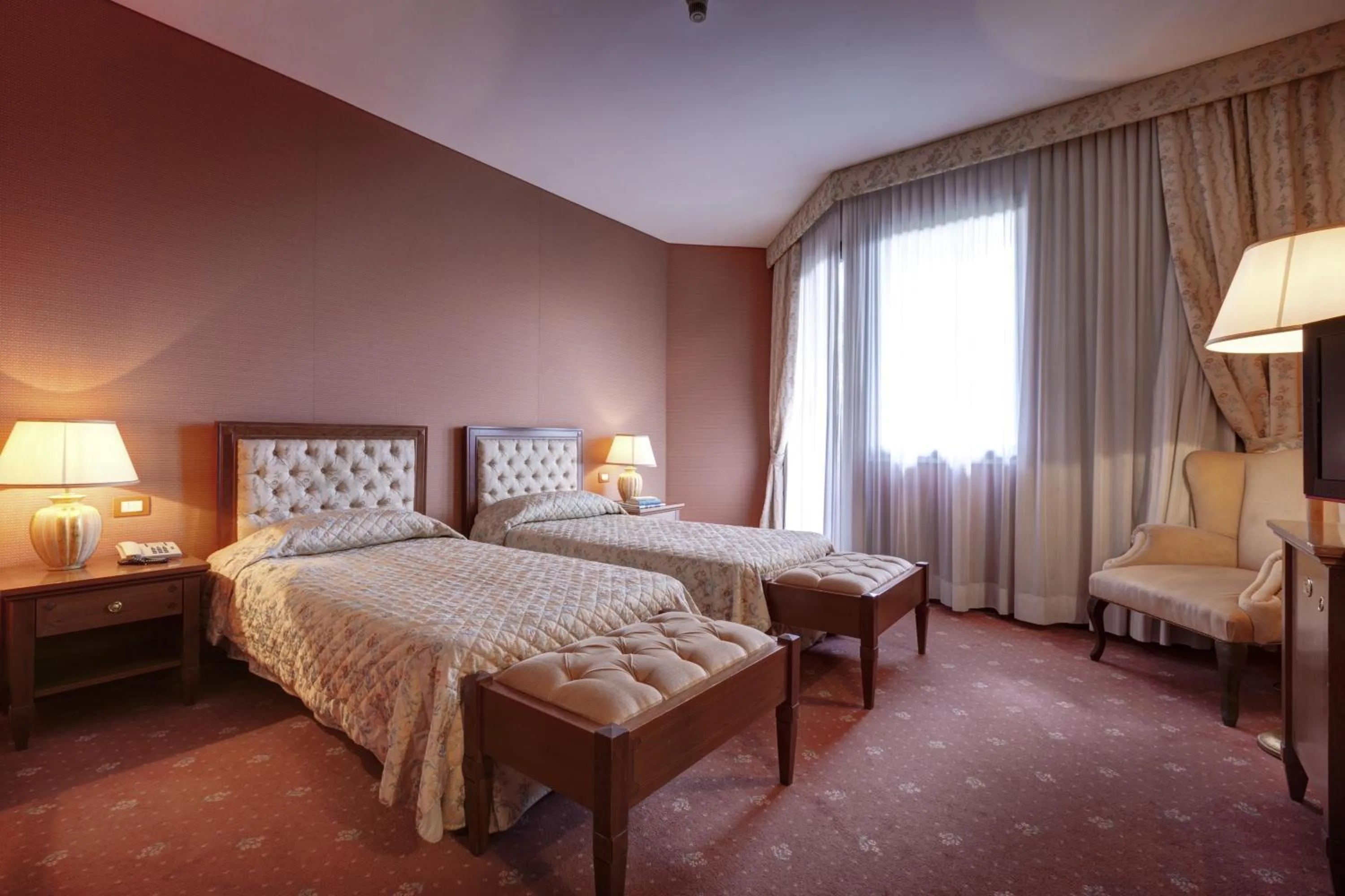 Day, Bed in Borgo Palace Hotel