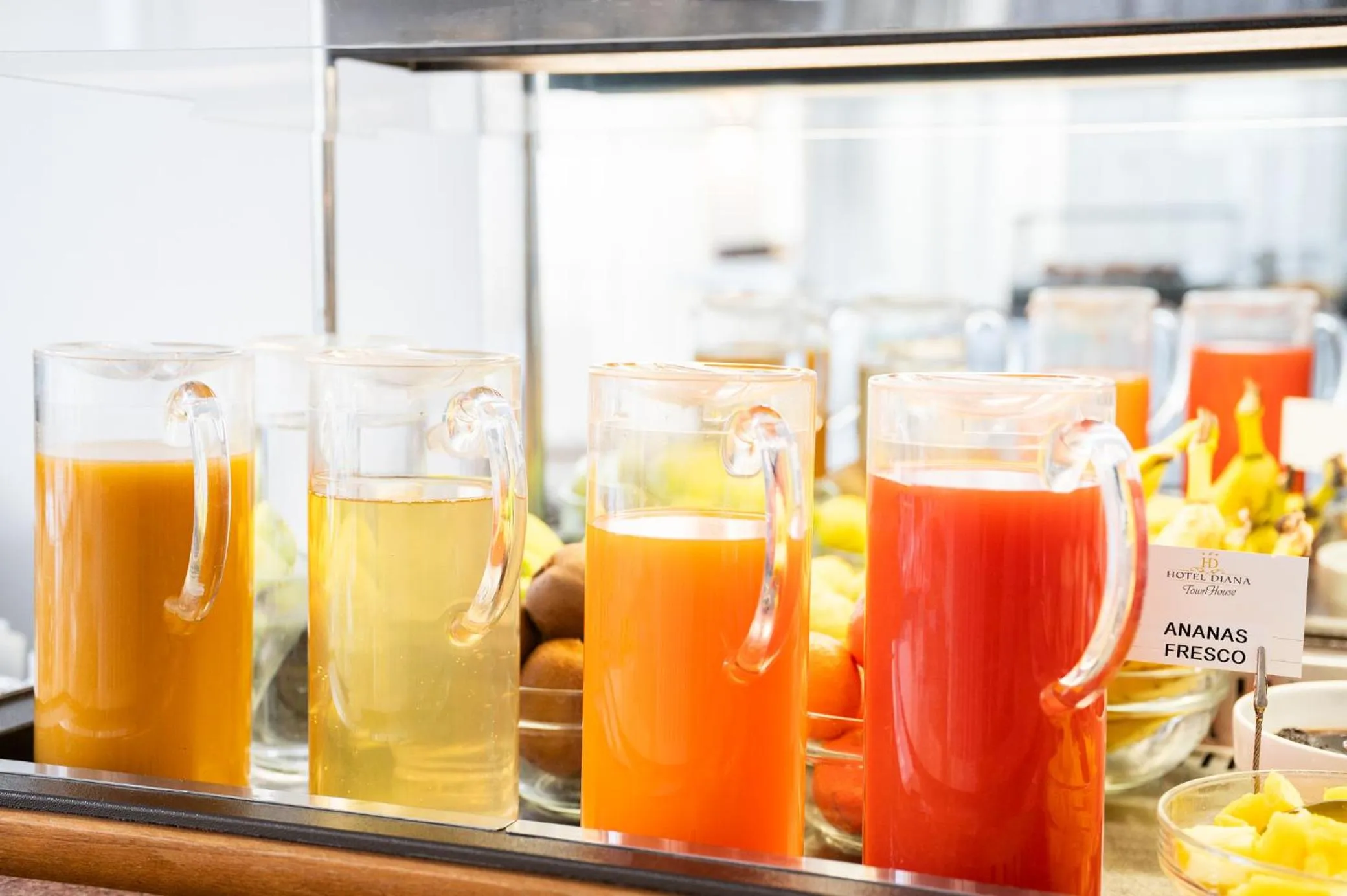 Food and drinks in Hotel Diana