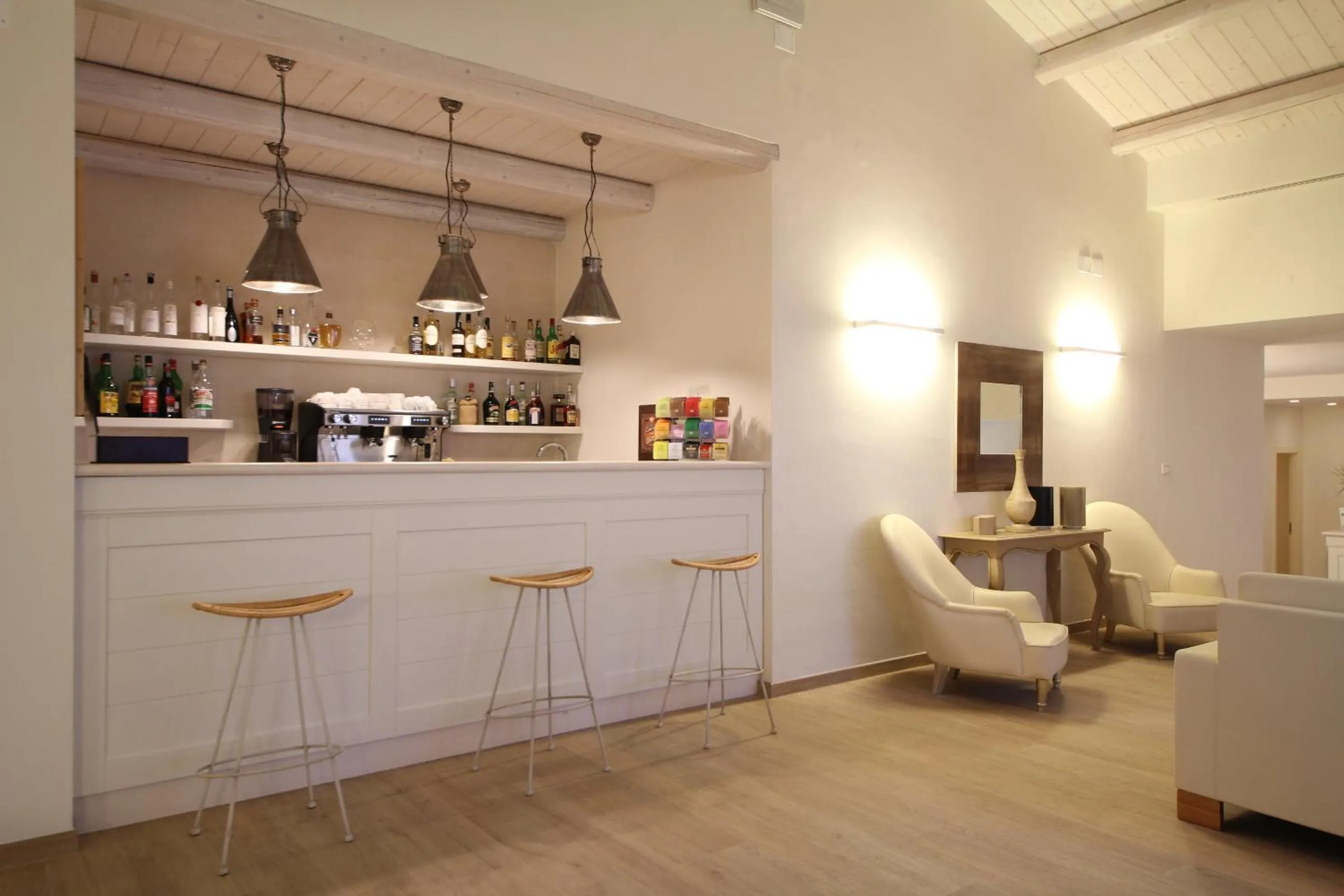 Communal lounge/ TV room in Hotel Giardino Suites&Spa