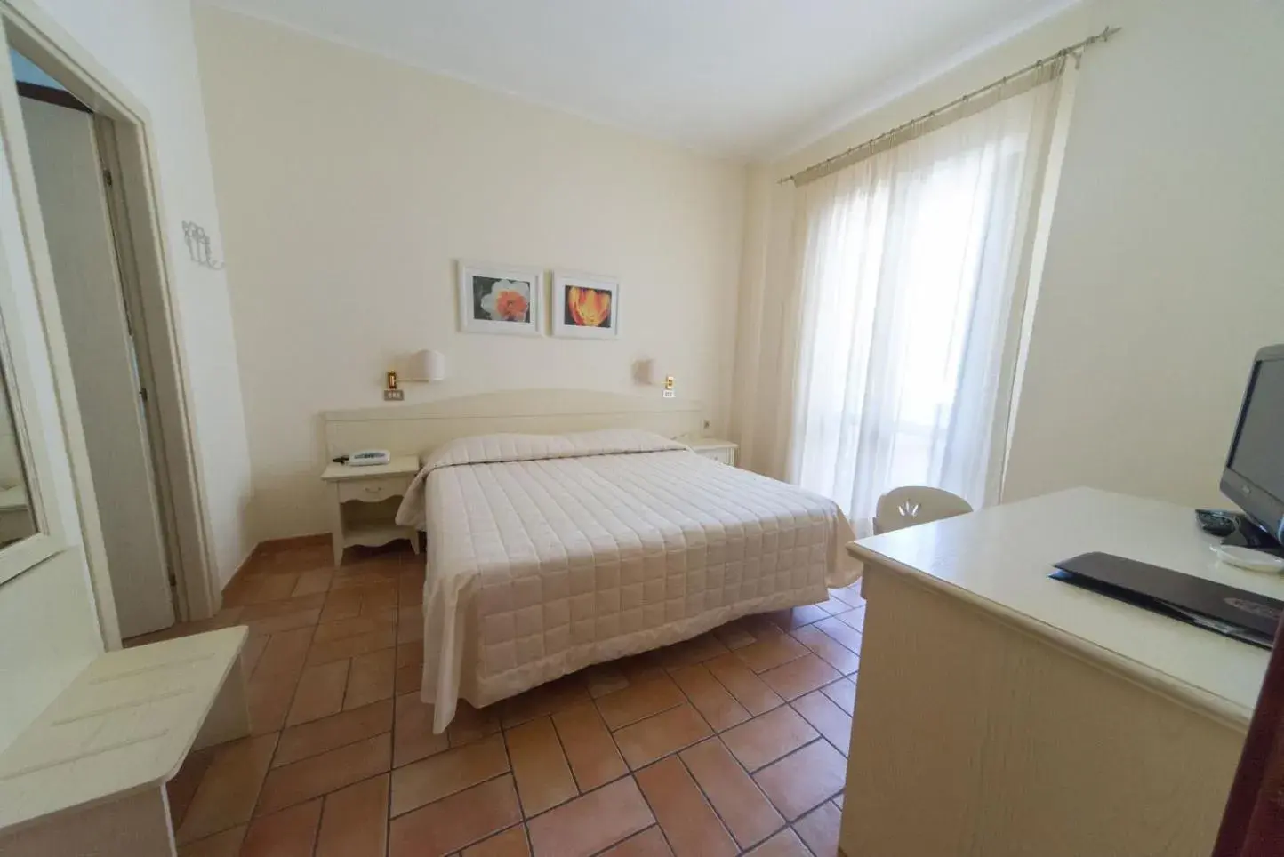 Double Room - single occupancy in Hotel Giardino Suites&Spa Double Room - single occupancy in Hotel Giardino Suites&Spa