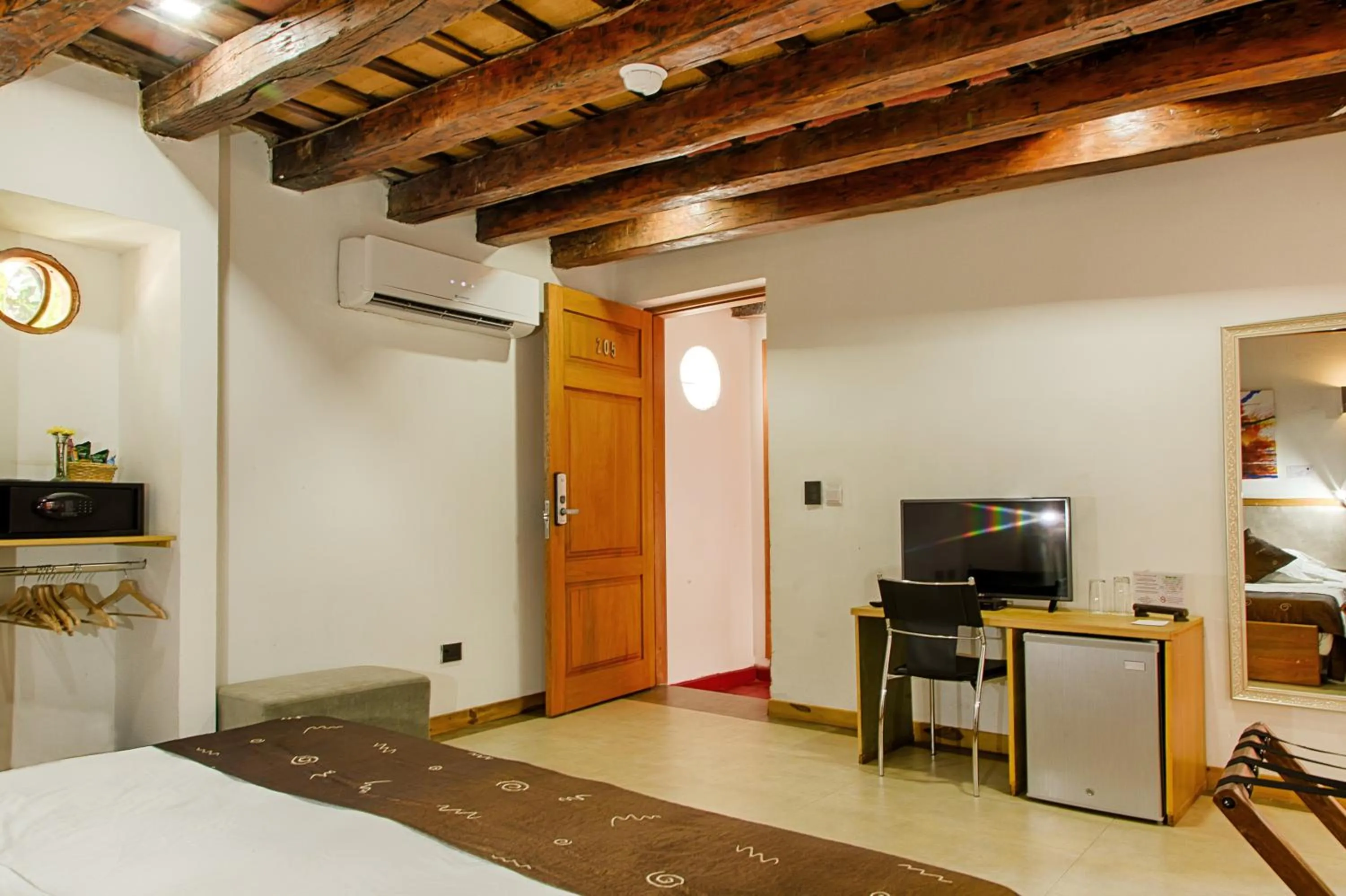 Photo of the whole room, Bed in Hotel Boutique Casa Carolina