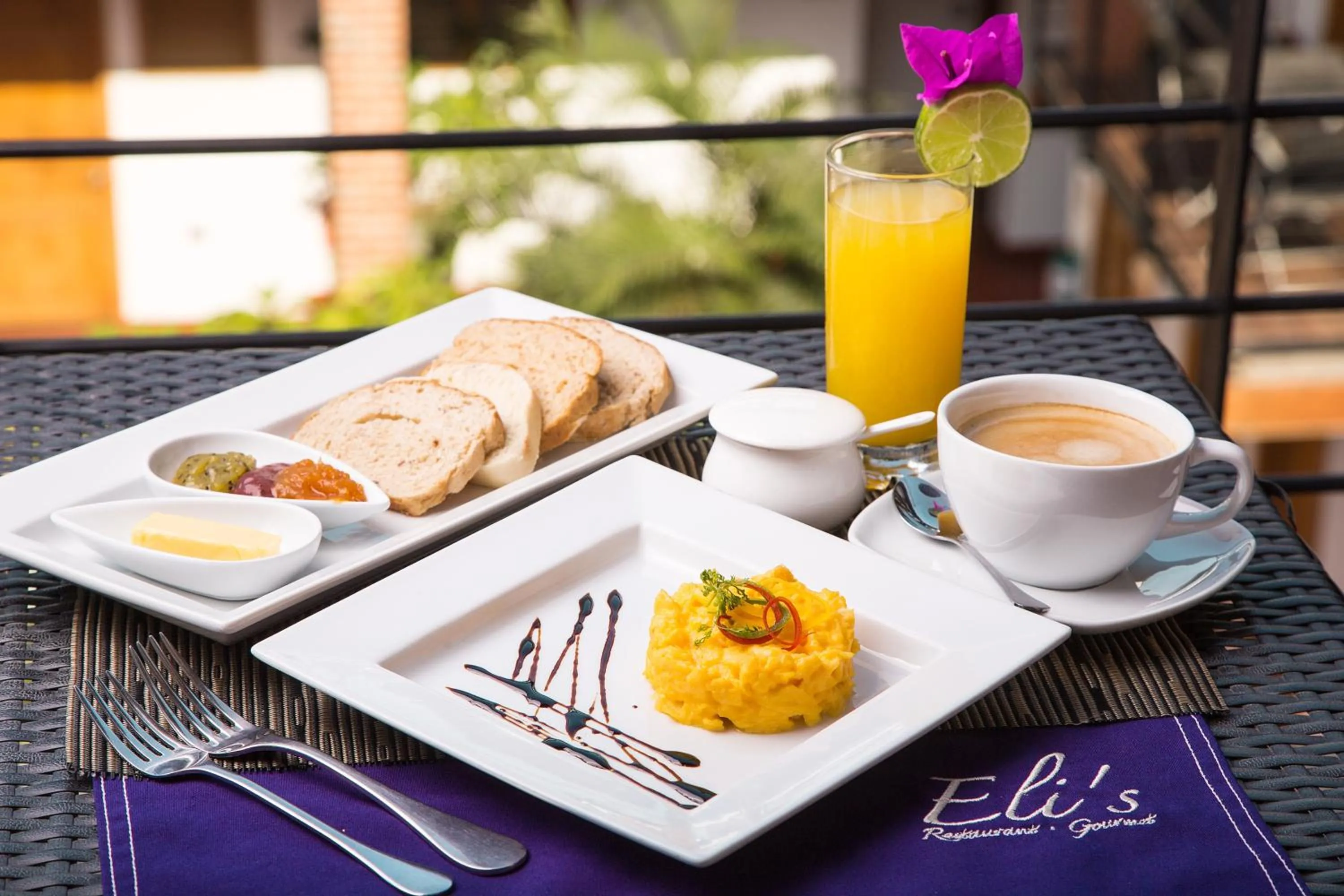 Restaurant/places to eat in Hotel Boutique Casa Carolina