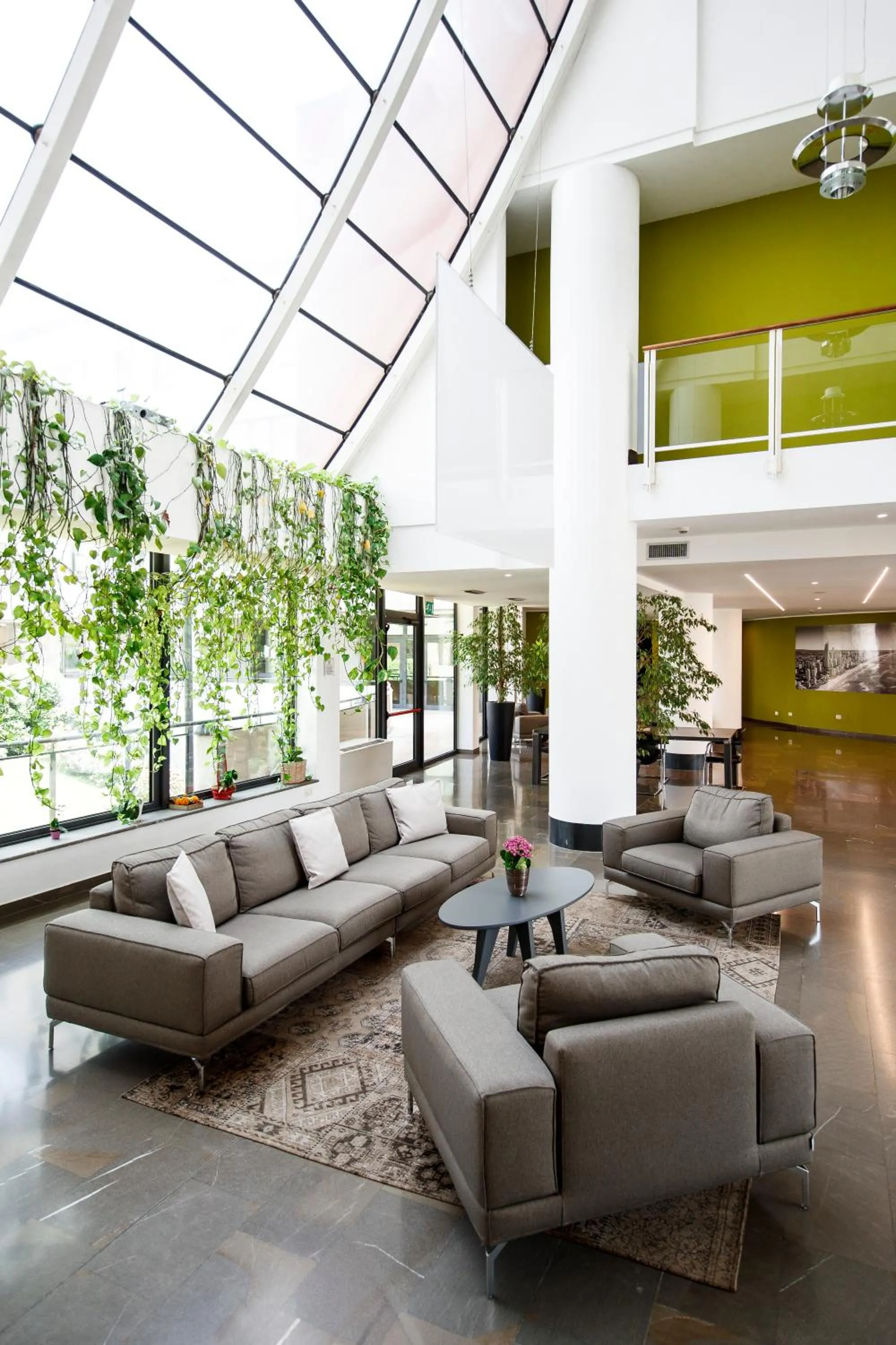 Lobby or reception in Airporthotel Verona Congress & Relax