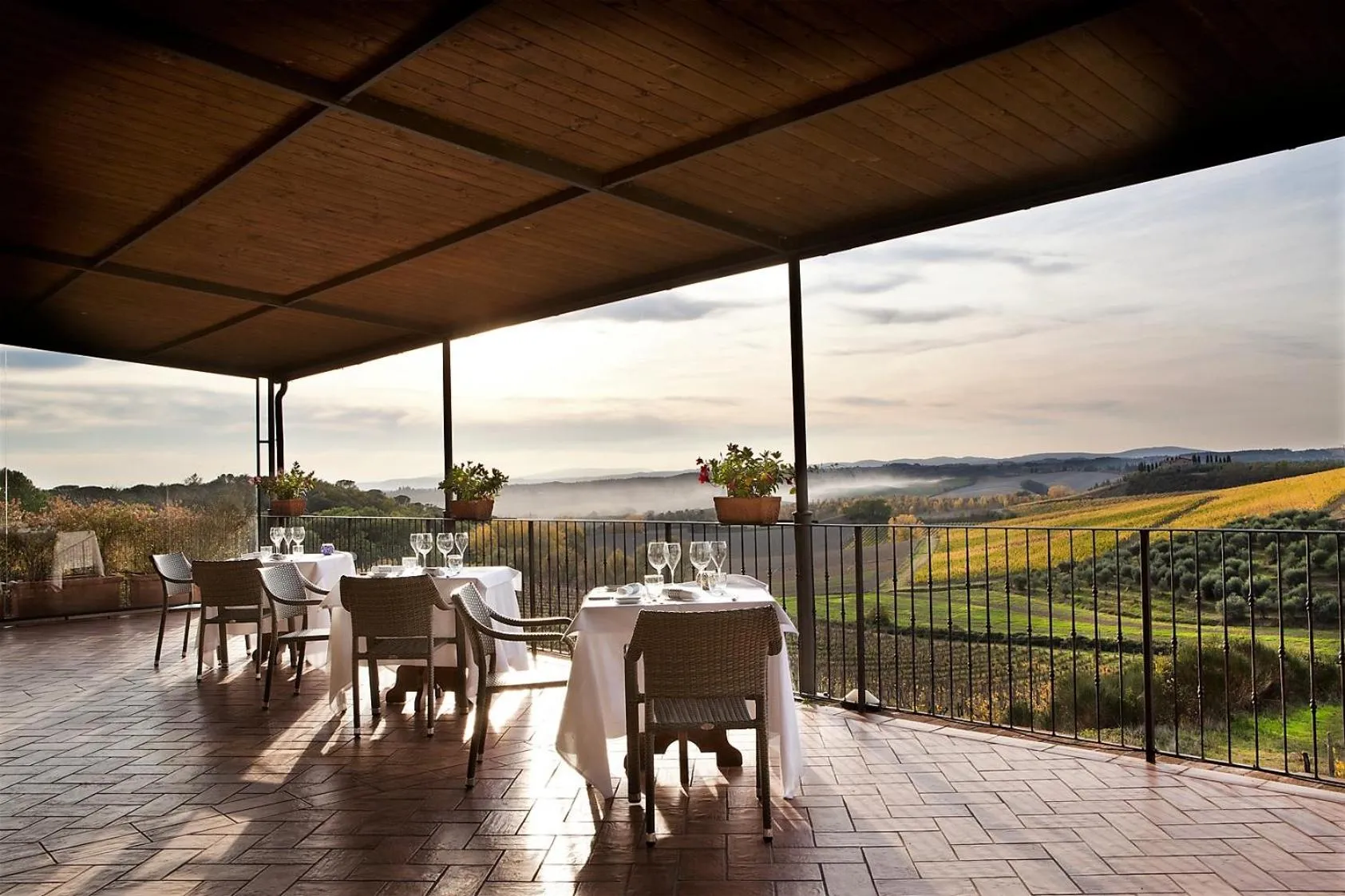 Restaurant/places to eat in Villa Curina Resort