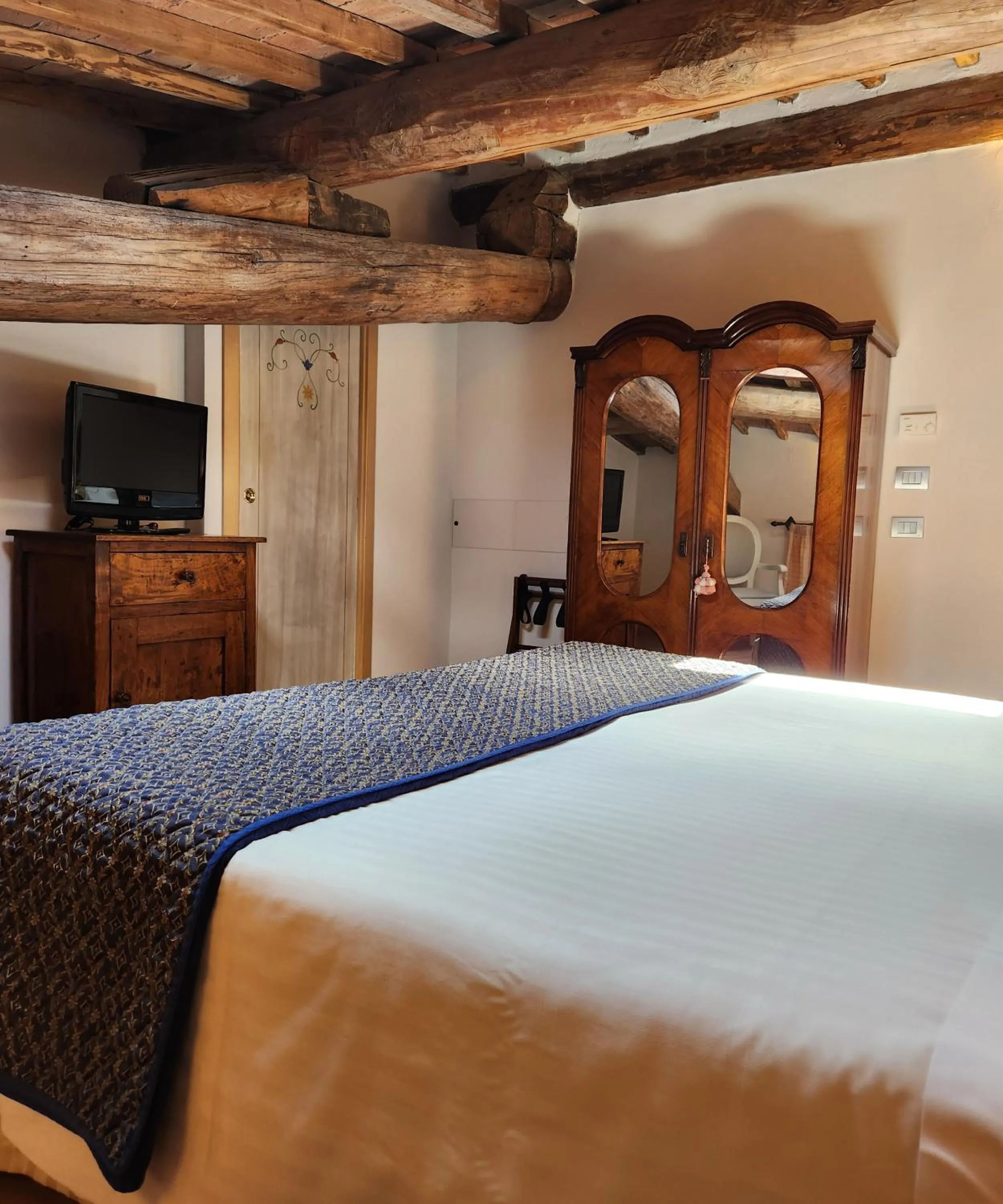 Bed in Villa Curina Resort