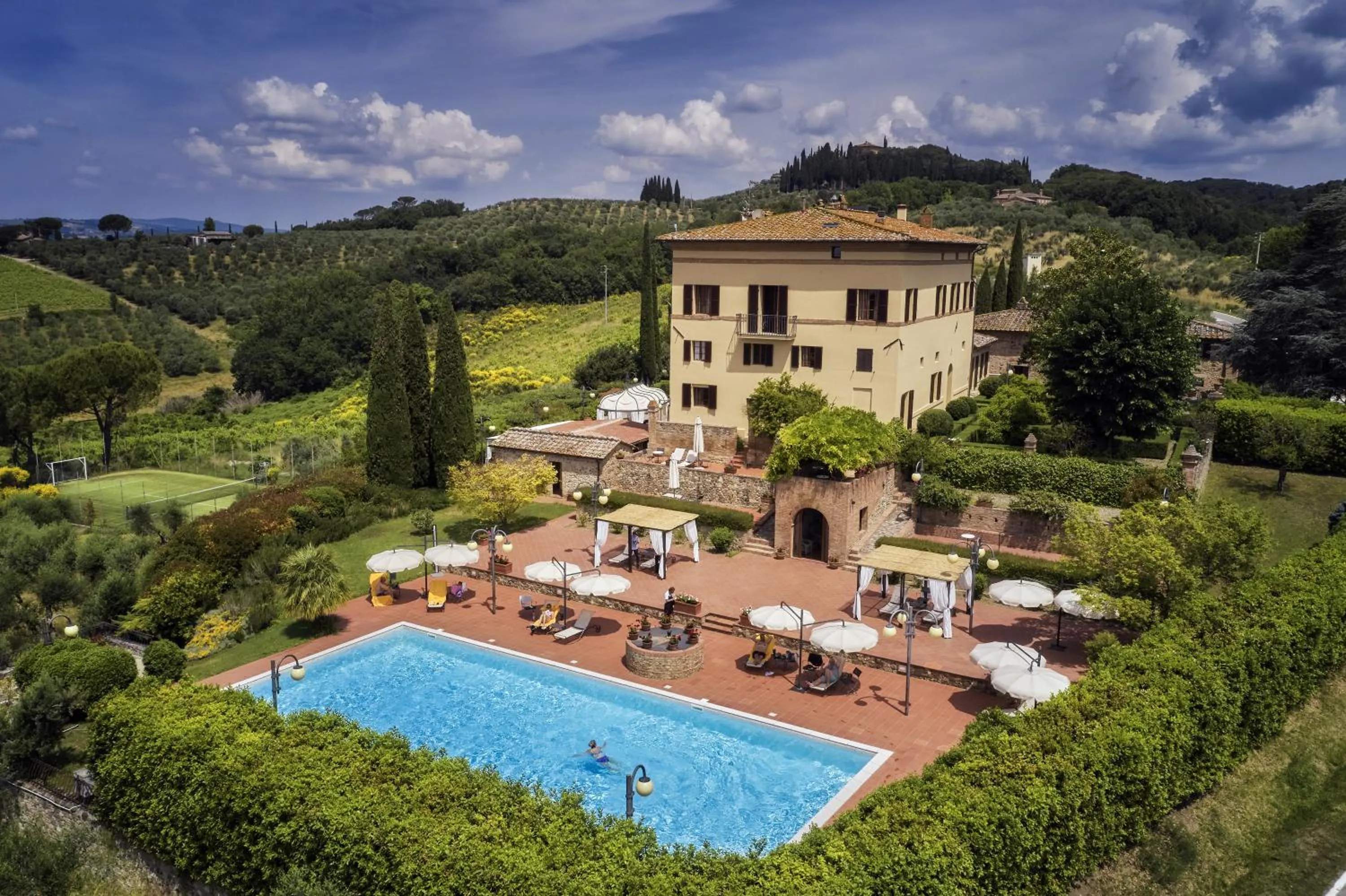 Pool view in Villa Curina Resort