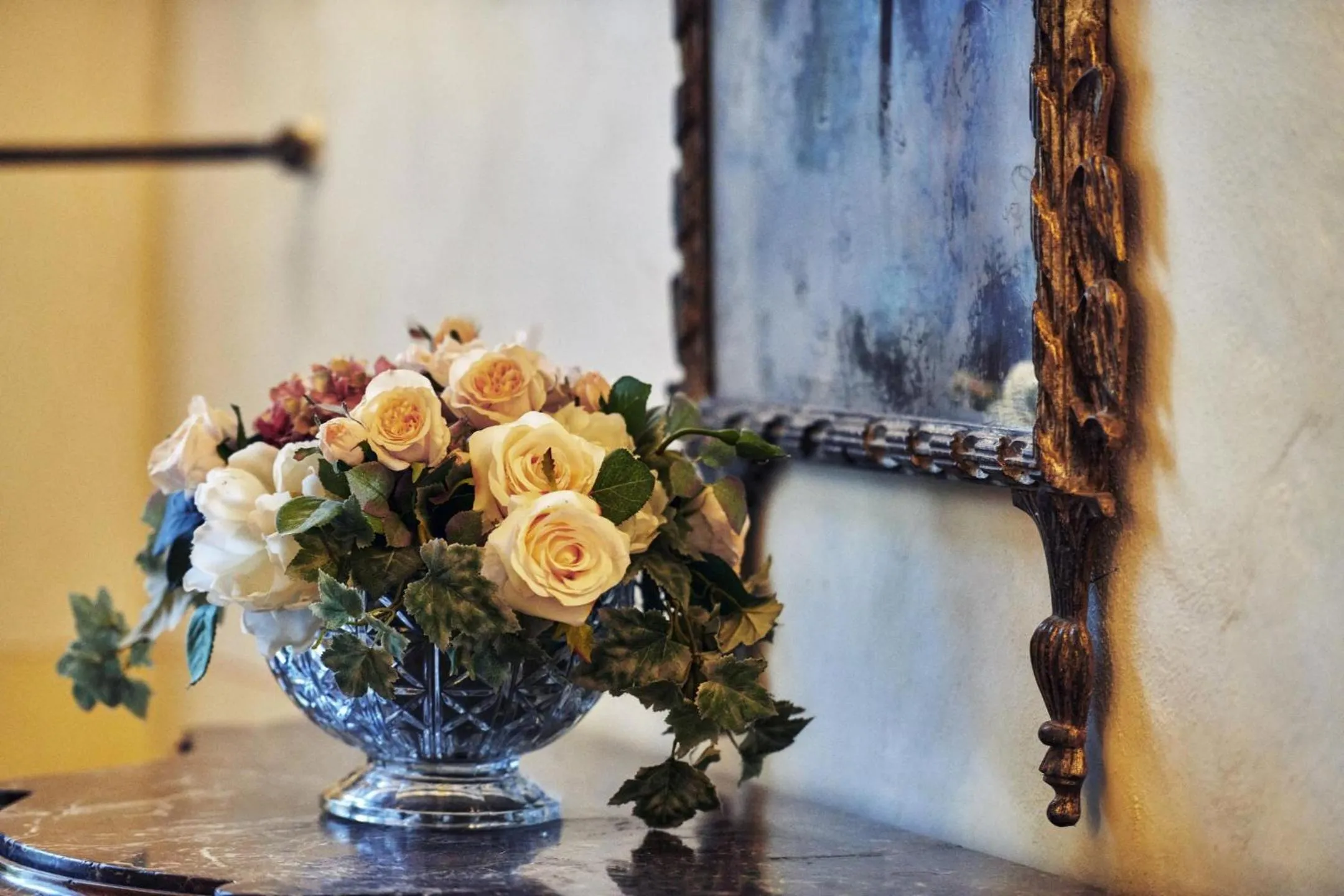 Decorative detail in Villa Curina Resort