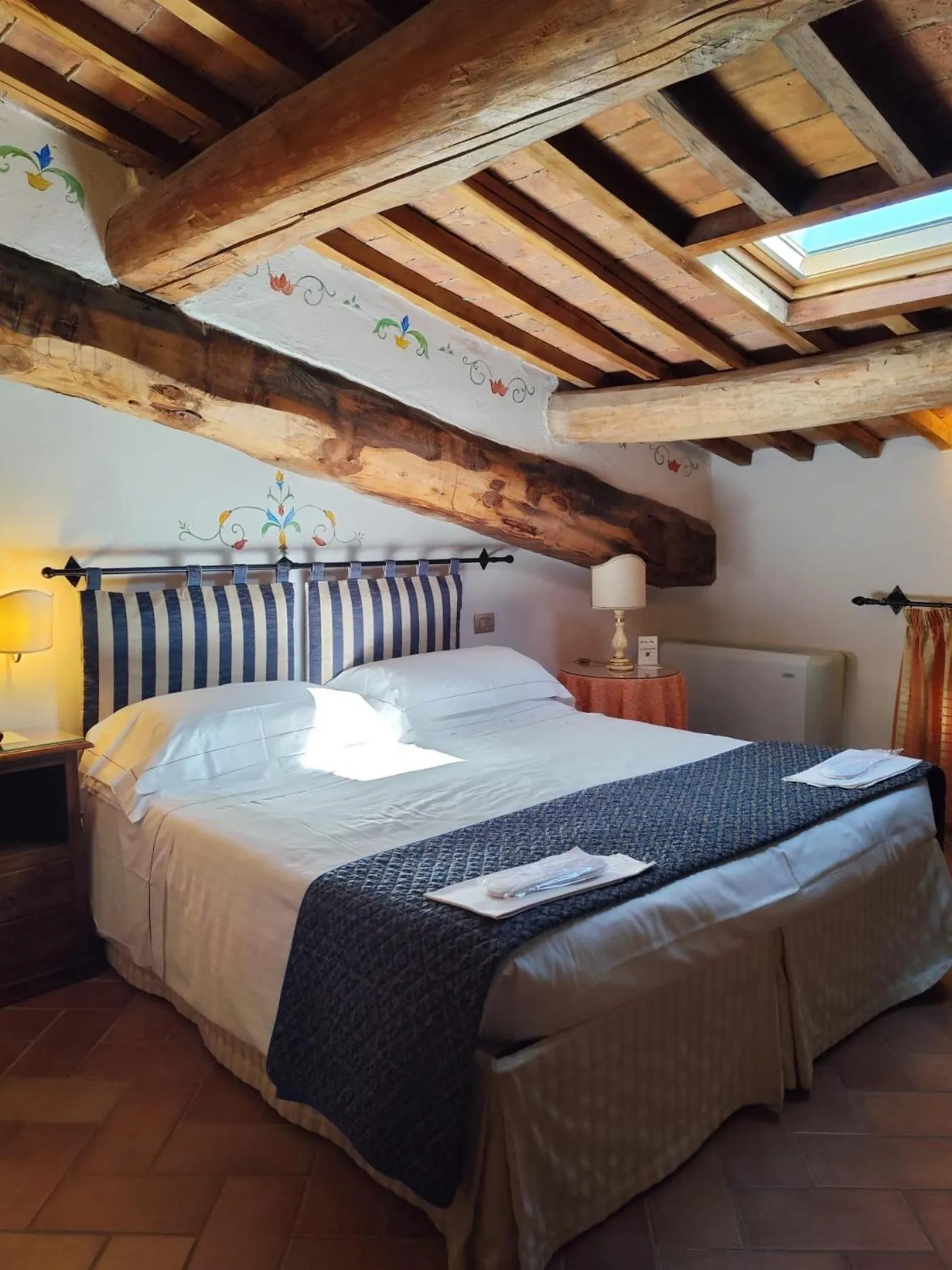 Bed in Villa Curina Resort