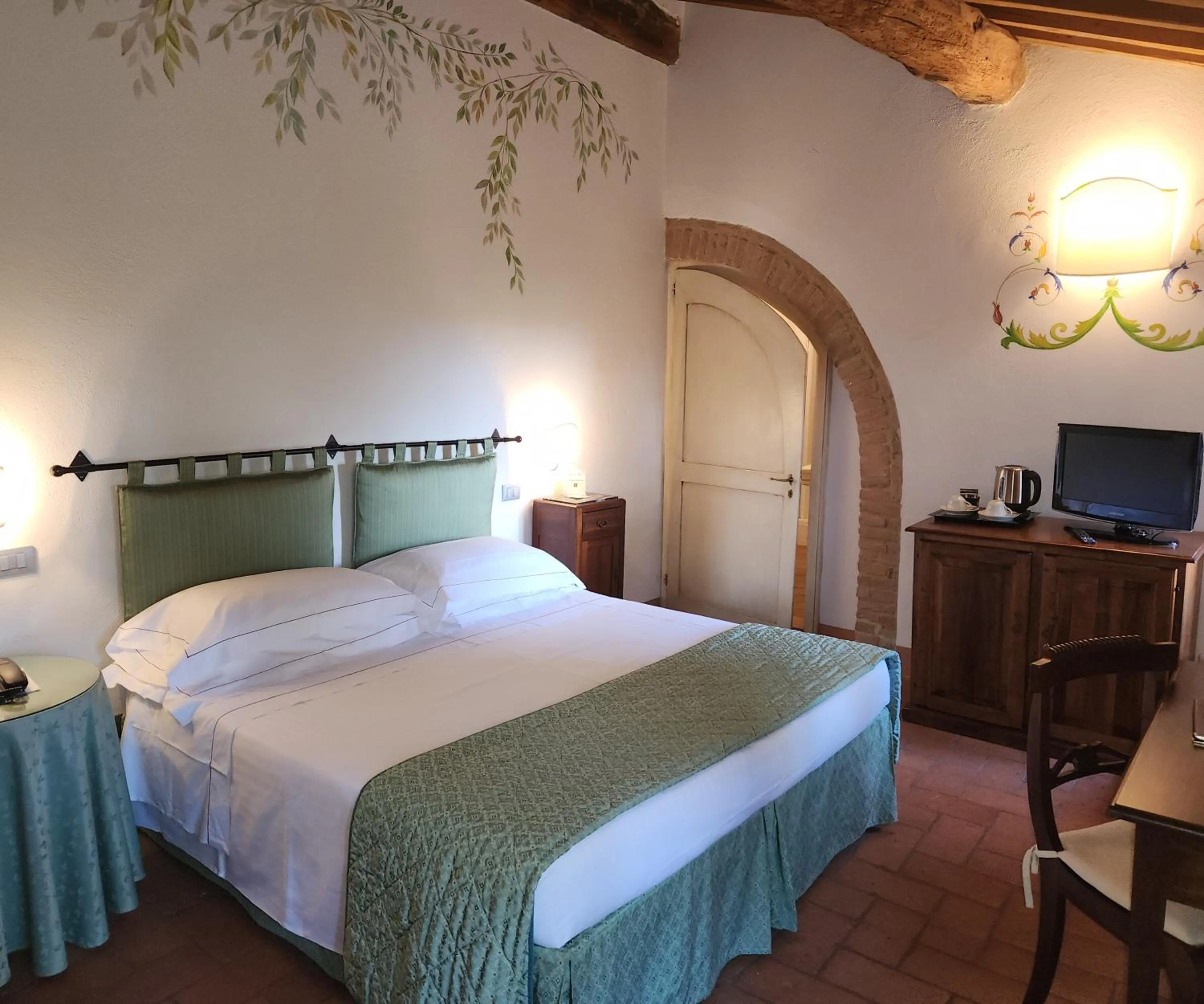 Bed in Villa Curina Resort