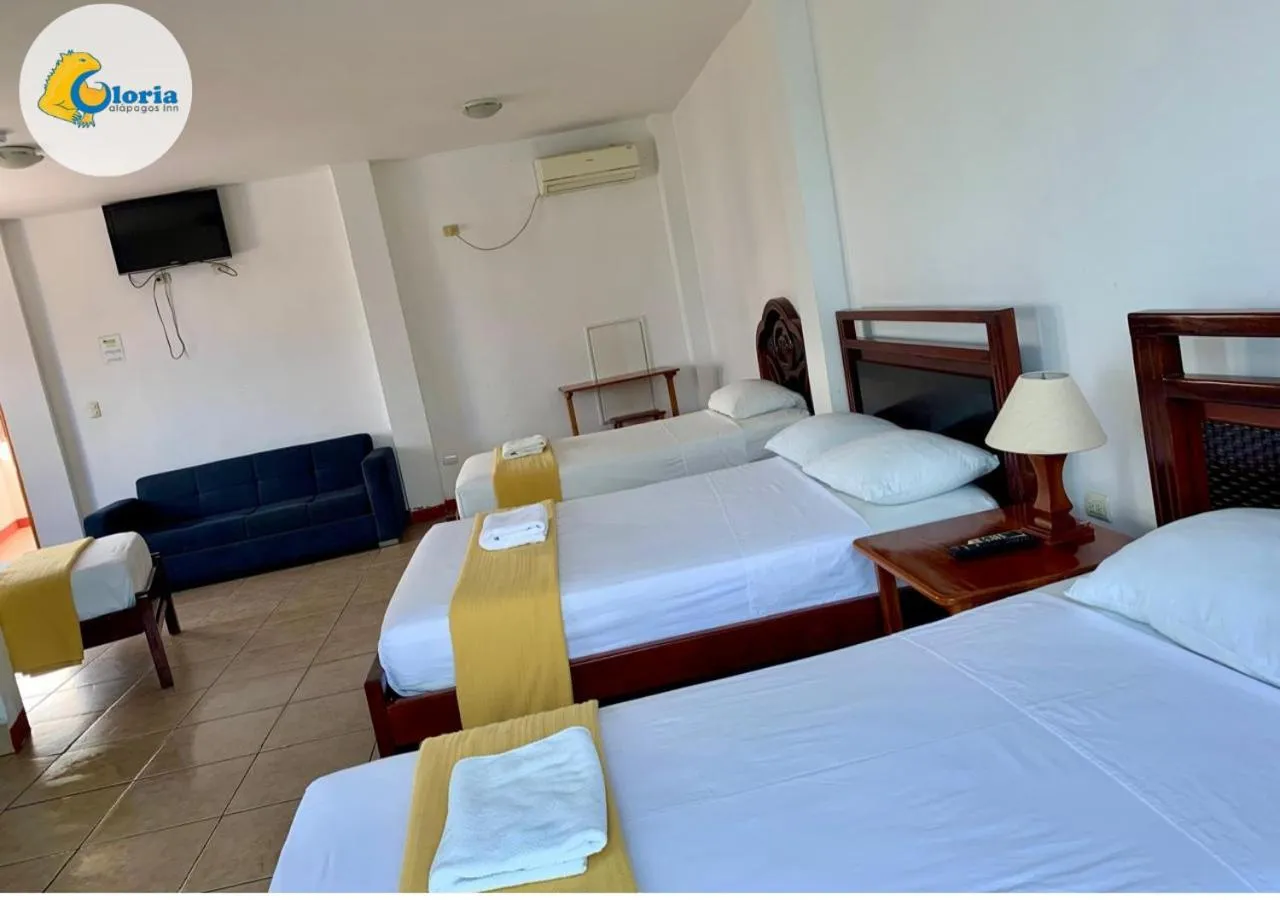 Photo of the whole room, Bed in Gloria - Galápagos Inn