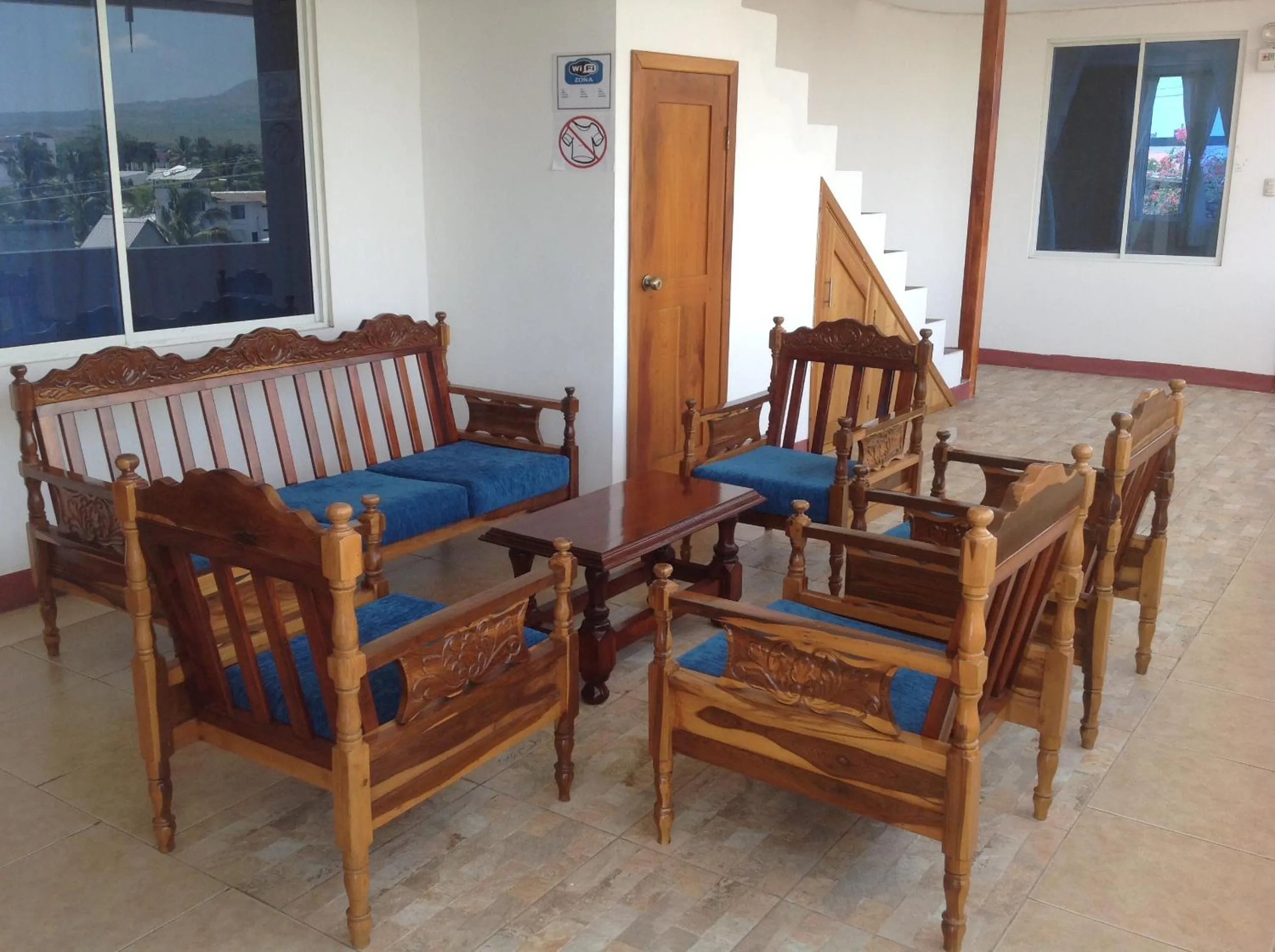 Living room in Gloria - Galápagos Inn