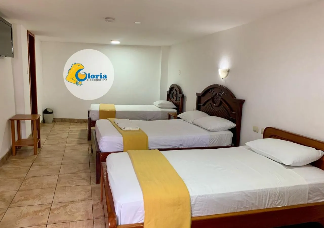 Photo of the whole room, Bed in Gloria - Galápagos Inn
