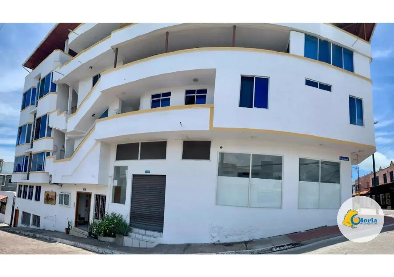 Gloria - Galápagos Inn Gloria - Galápagos Inn