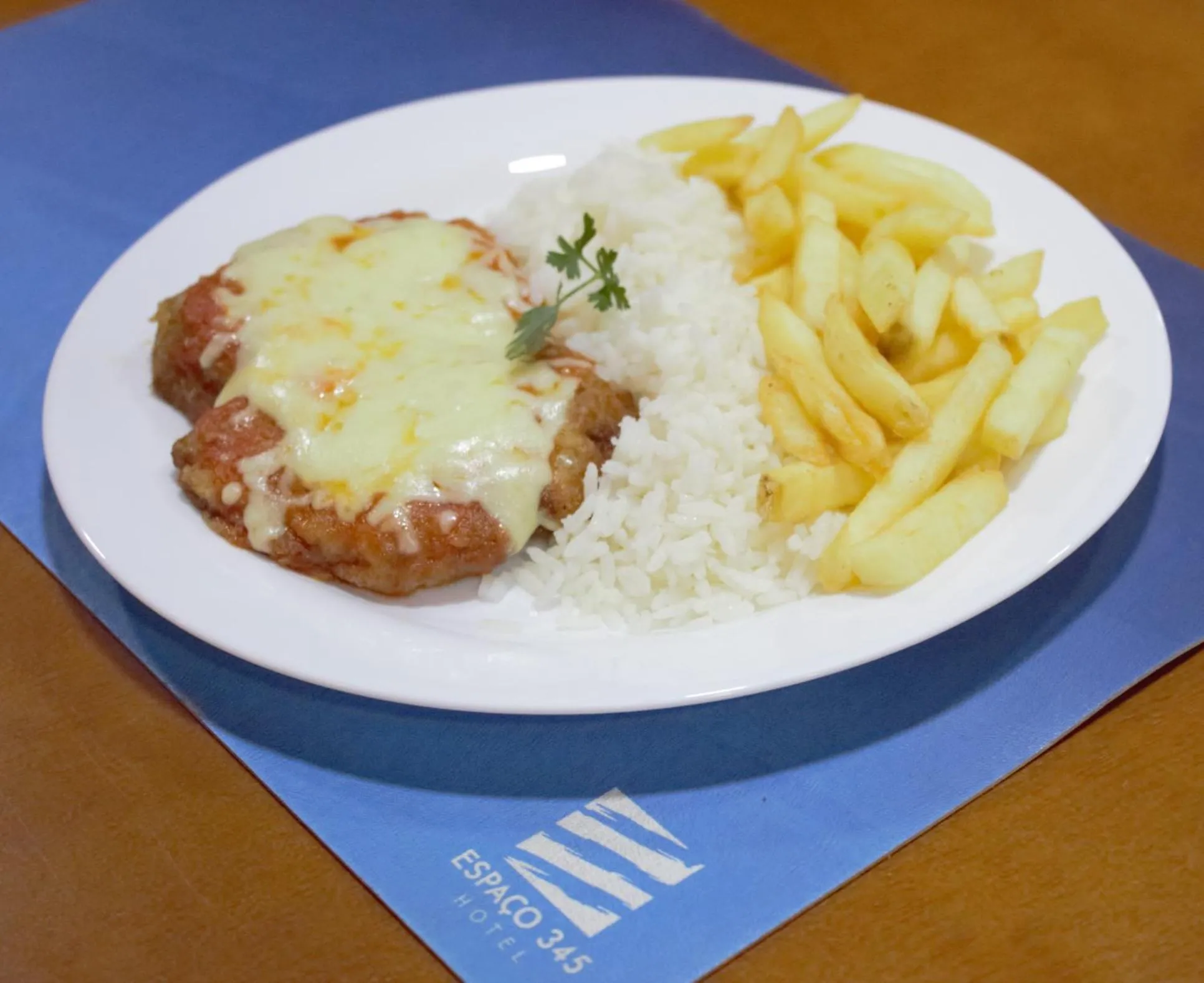 Restaurant/places to eat in Espaço 345 Hotel Paulinia - Próximo Theatro Municipal