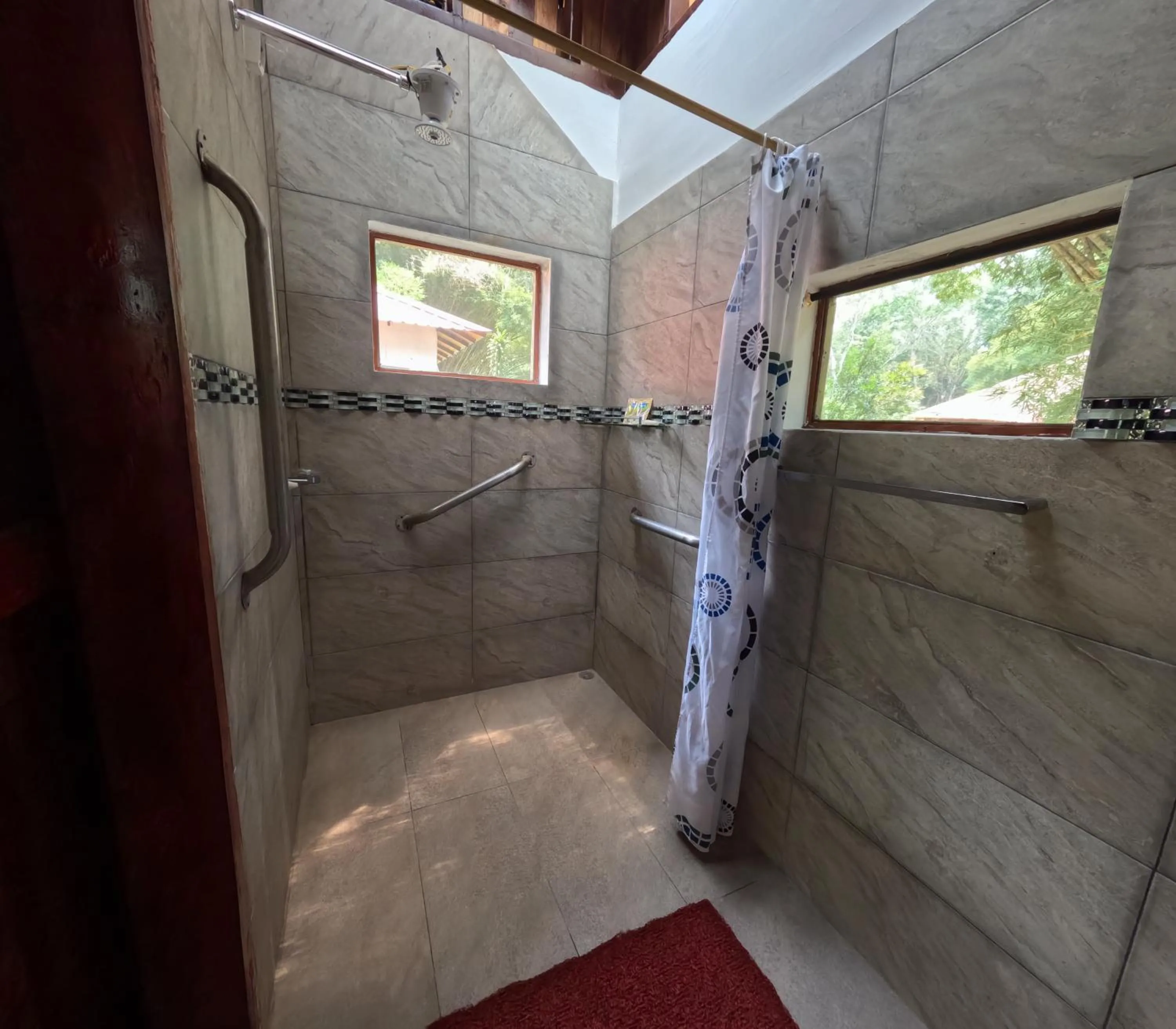 Bathroom in Mariana Miller Lodge