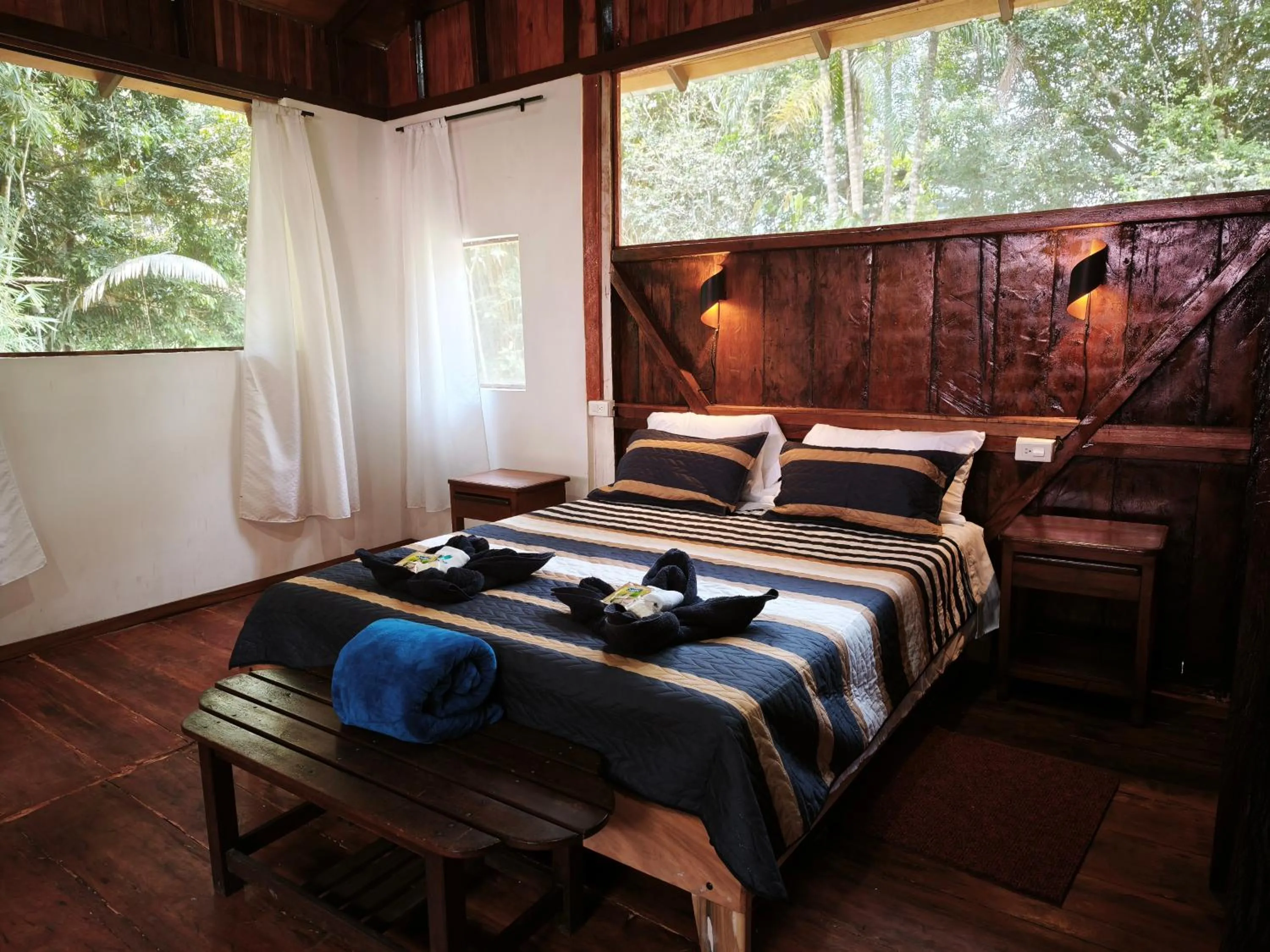Bed in Mariana Miller Lodge