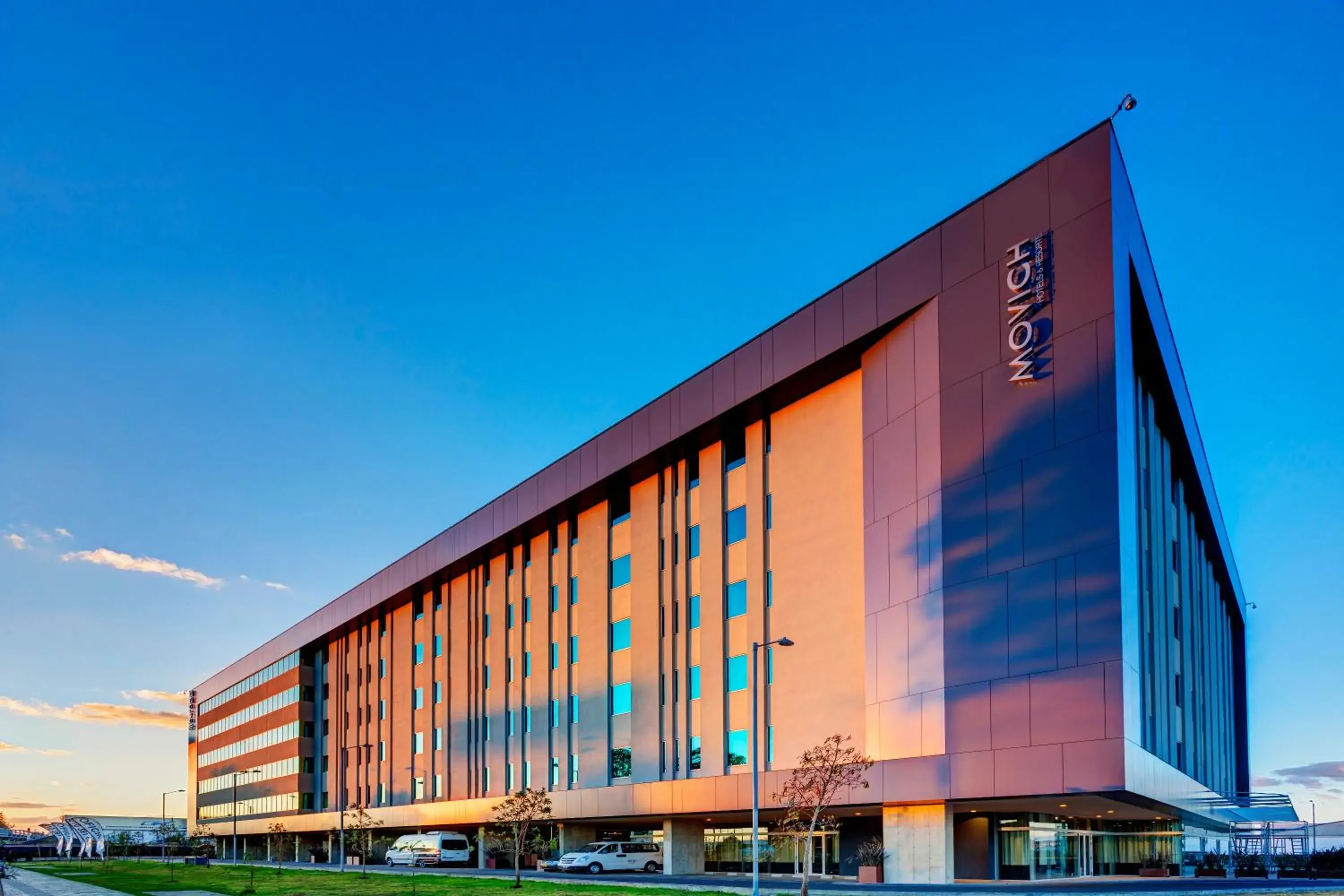 Facade/entrance in Movich Buro 26 Facade/entrance in Movich Buro 26