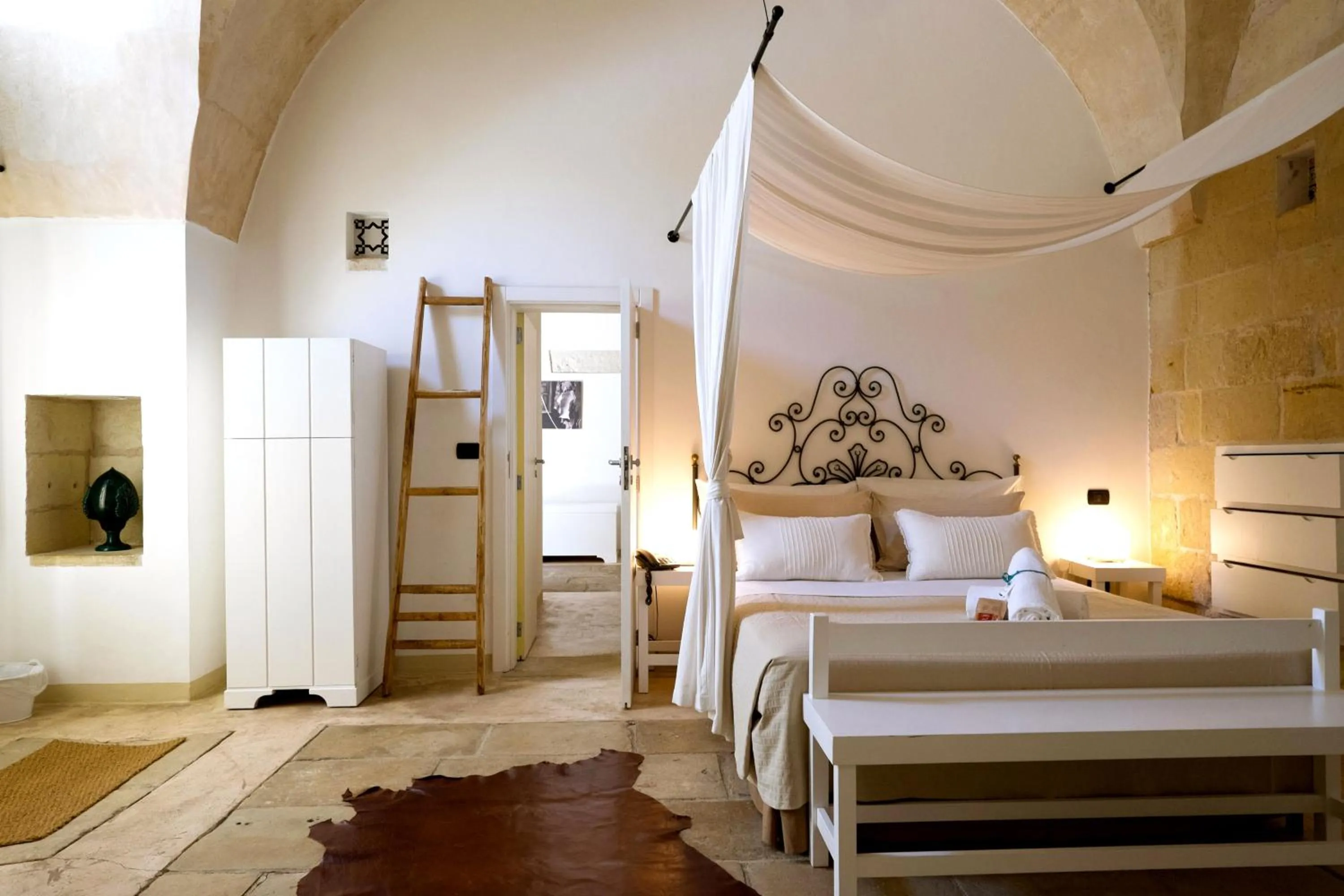 Photo of the whole room, Bed in Corte Dei Francesi