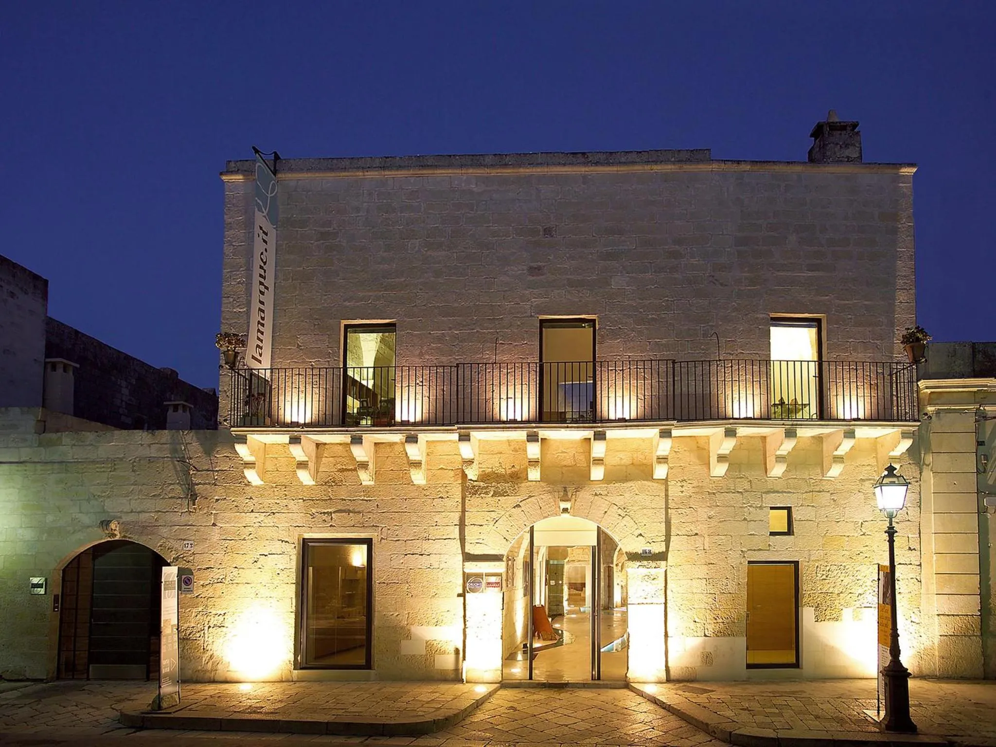 Property building in Corte Dei Francesi