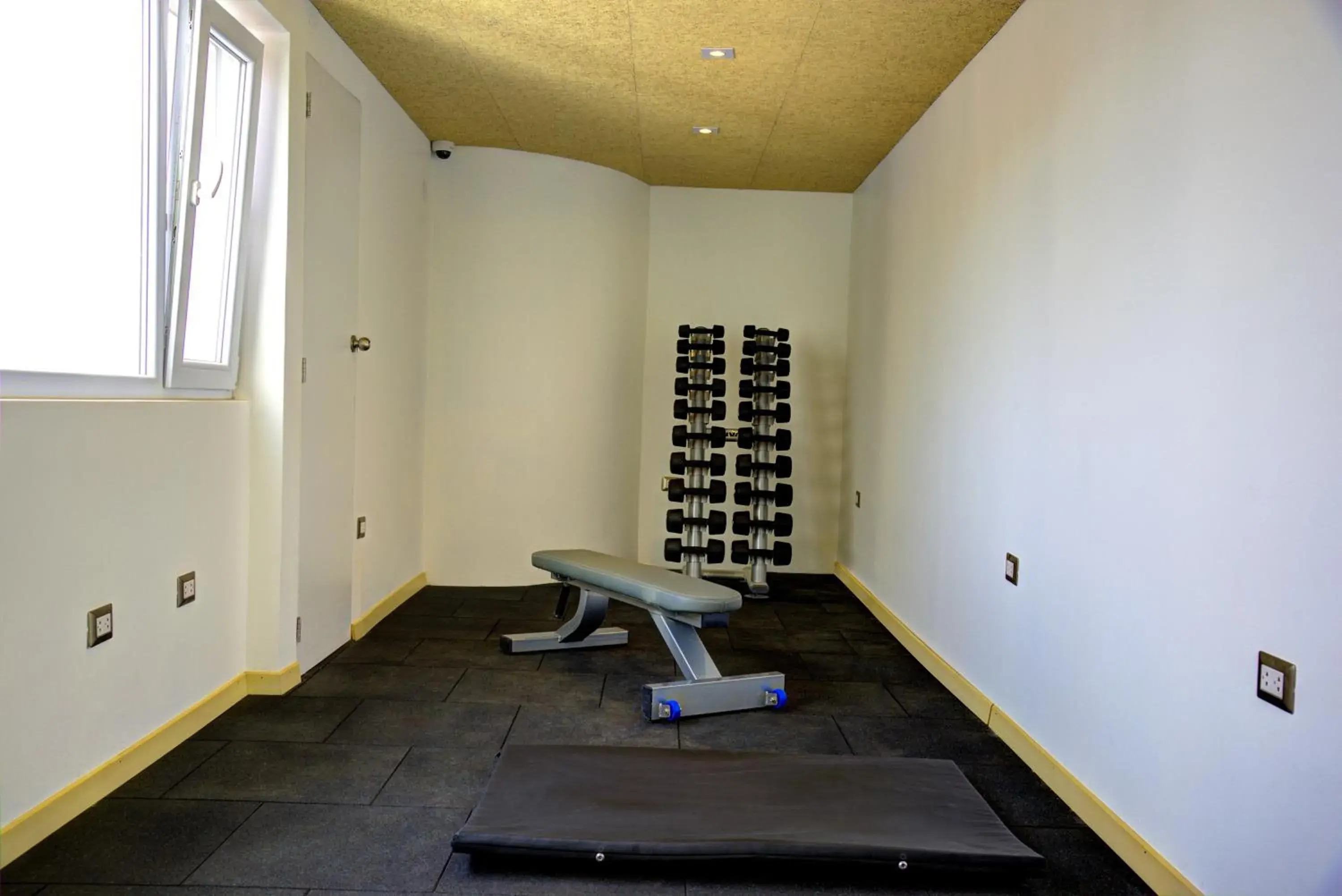 Fitness centre/facilities in Mint Hotel Fitness centre/facilities in Mint Hotel
