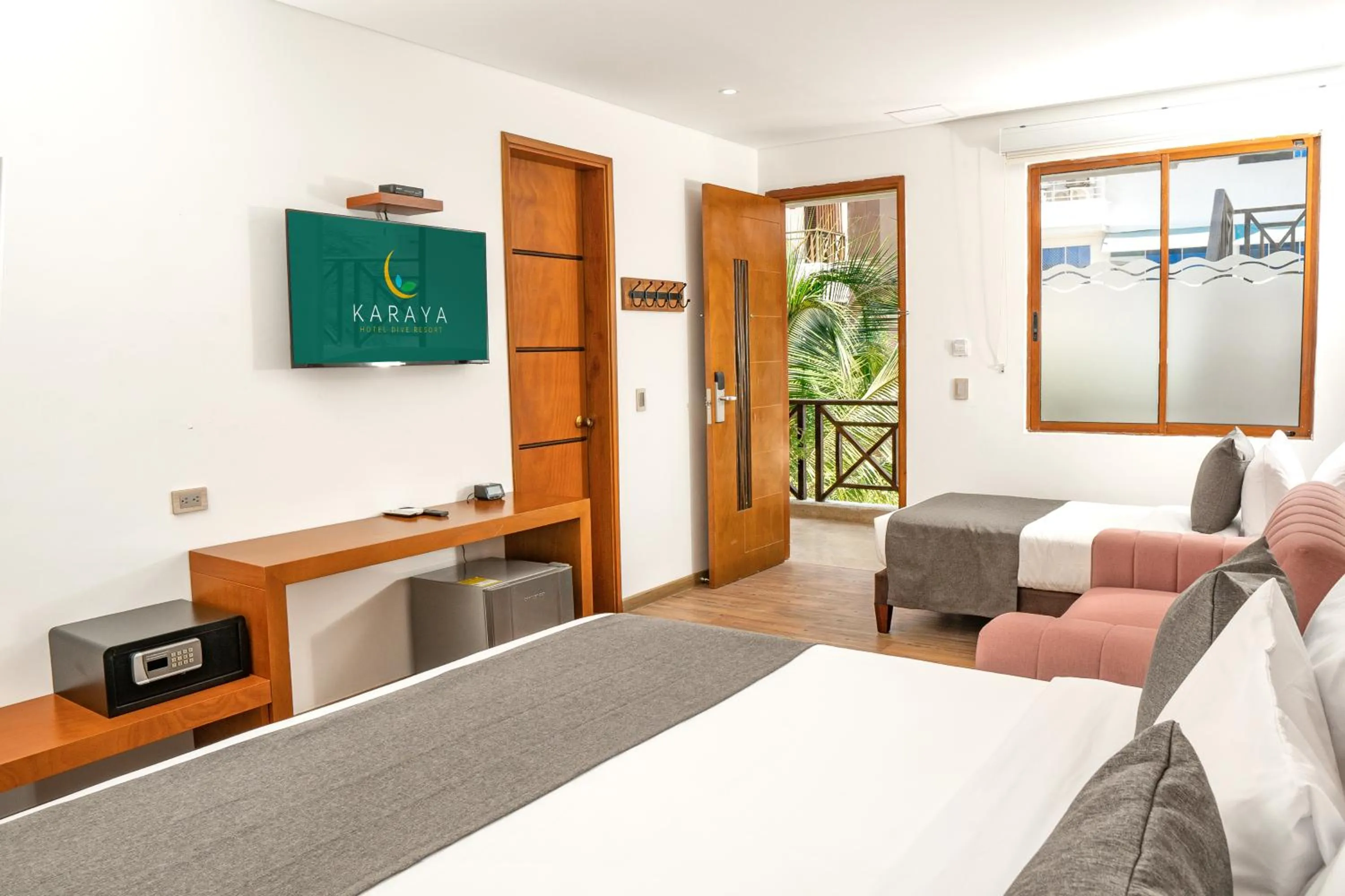 Photo of the whole room, Bed in HOTEL KARAYA DIVE RESORT