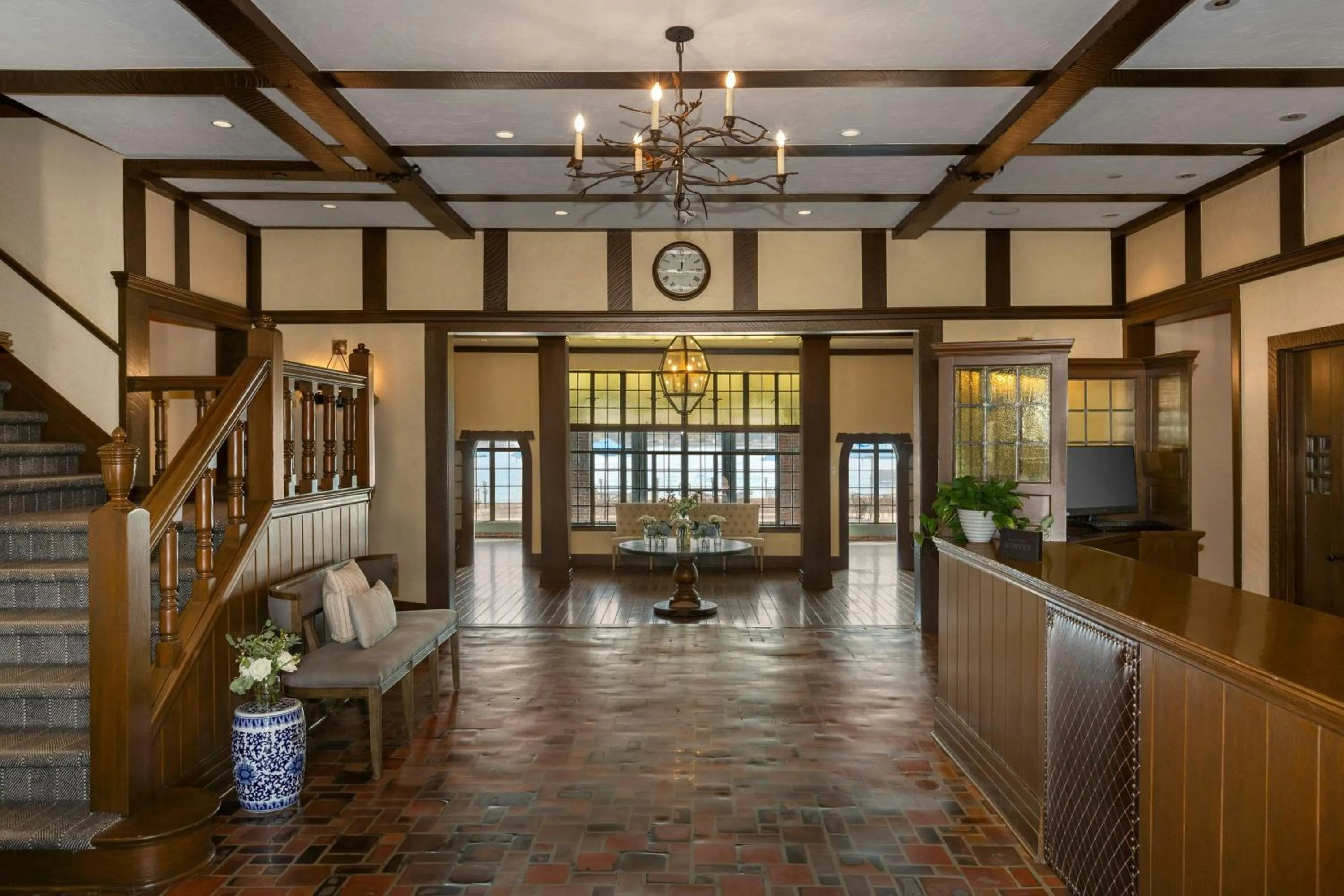 Lobby or reception in St. Clair Inn