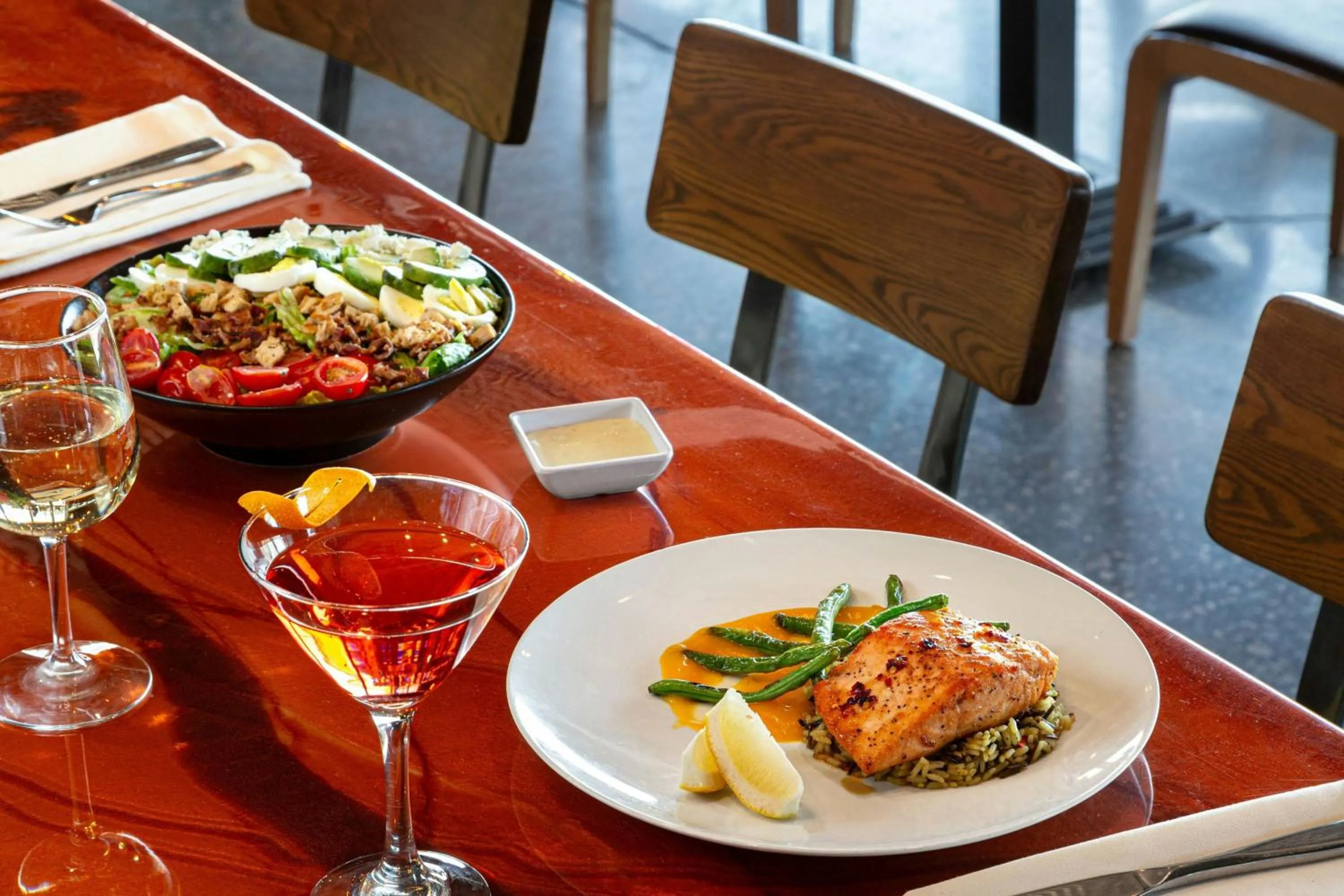 Restaurant/places to eat in St. Clair Inn