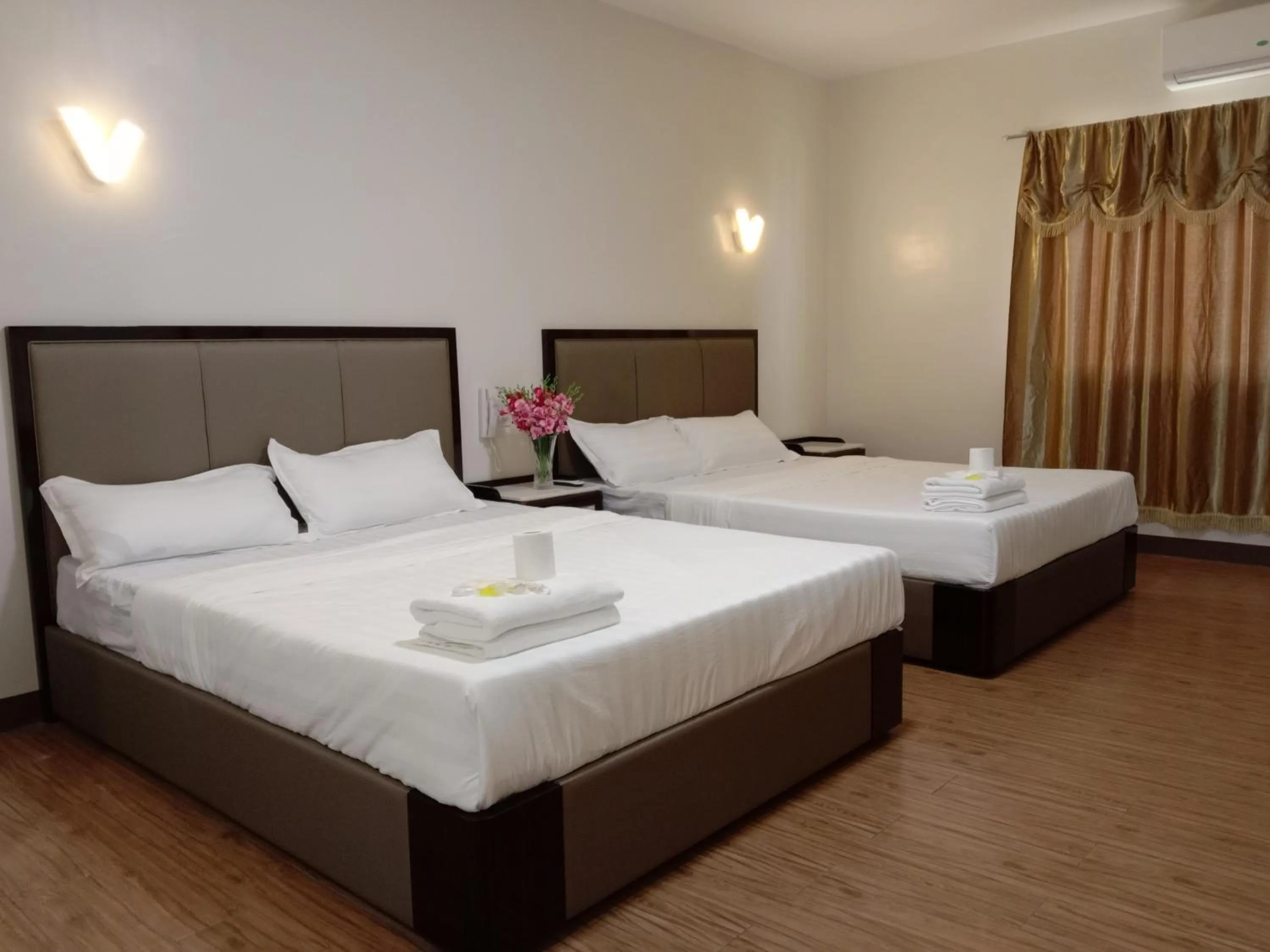 Bed in Meaco Royal Hotel- Lucena