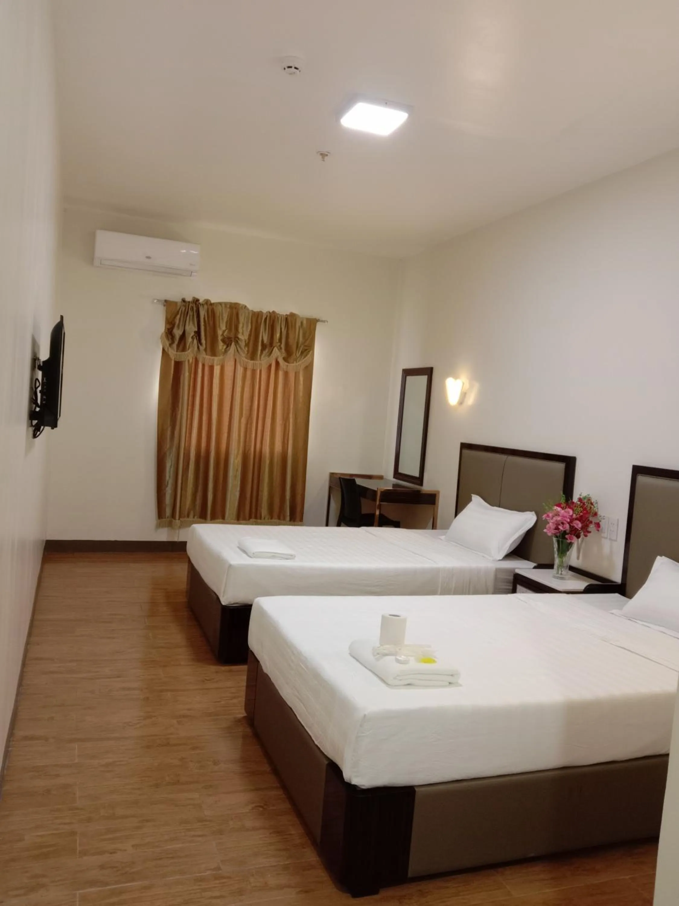 Bed in Meaco Royal Hotel- Lucena