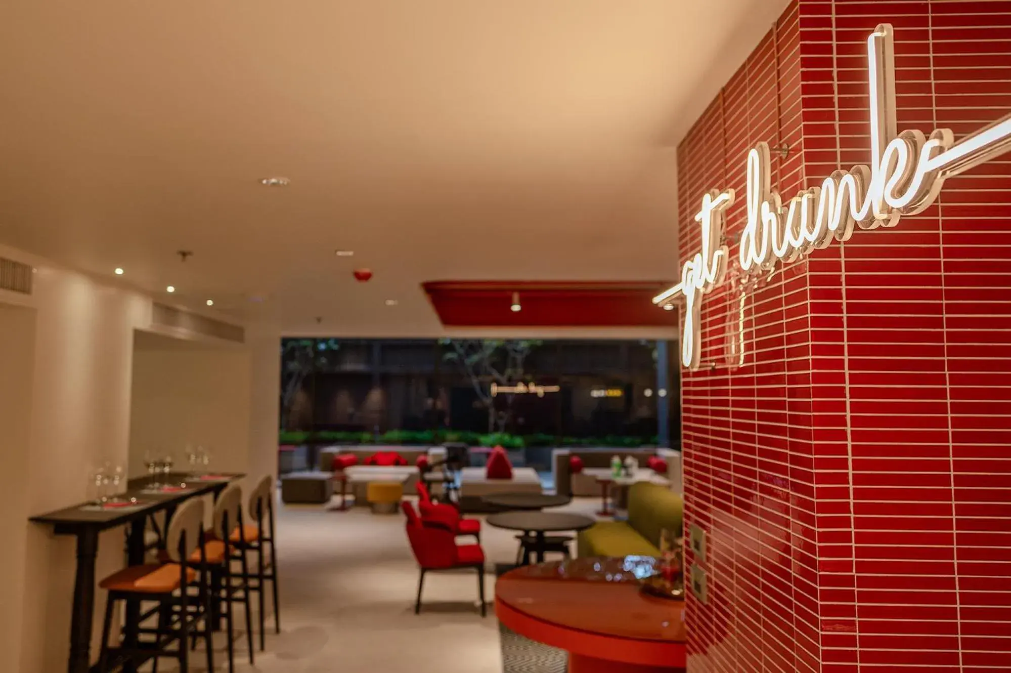 Restaurant/places to eat in Oakwood Studios Sukhumvit Bangkok Restaurant/places to eat in Oakwood Studios Sukhumvit Bangkok