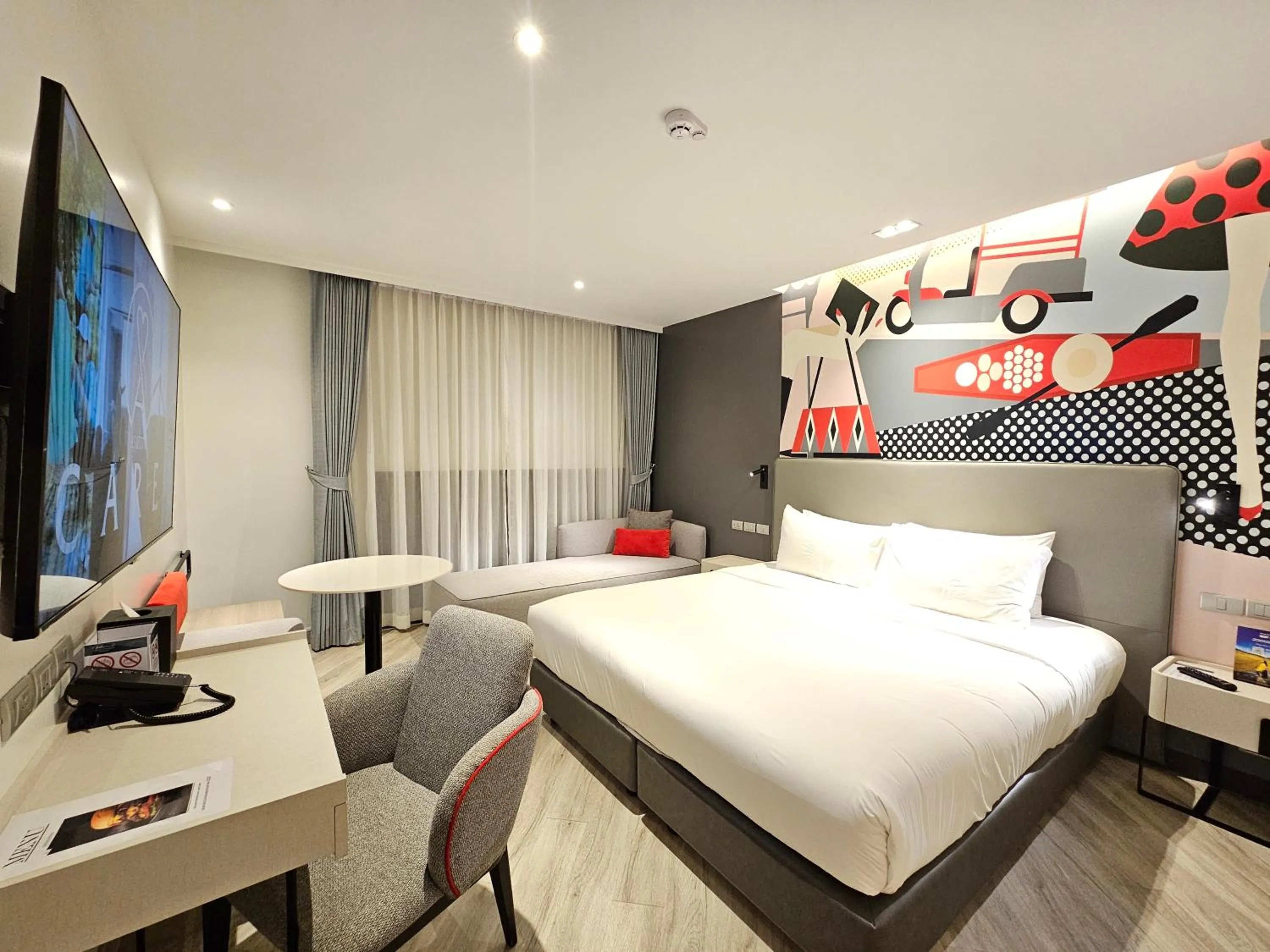 Bed in Oakwood Studios Sukhumvit Bangkok