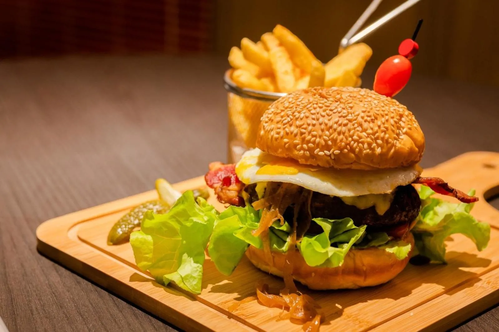 Food and drinks in Oakwood Studios Sukhumvit Bangkok