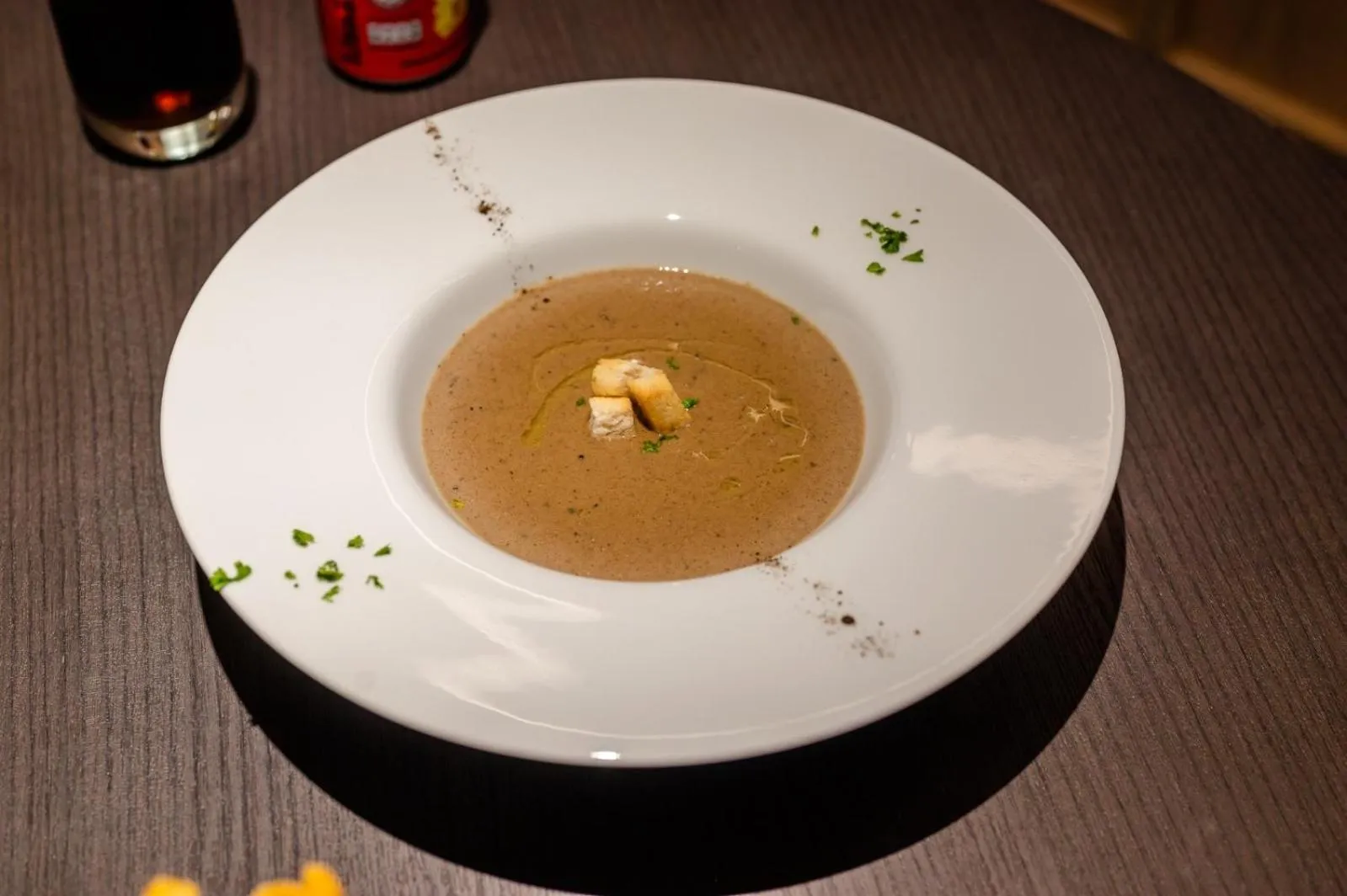 Food and drinks in Oakwood Studios Sukhumvit Bangkok