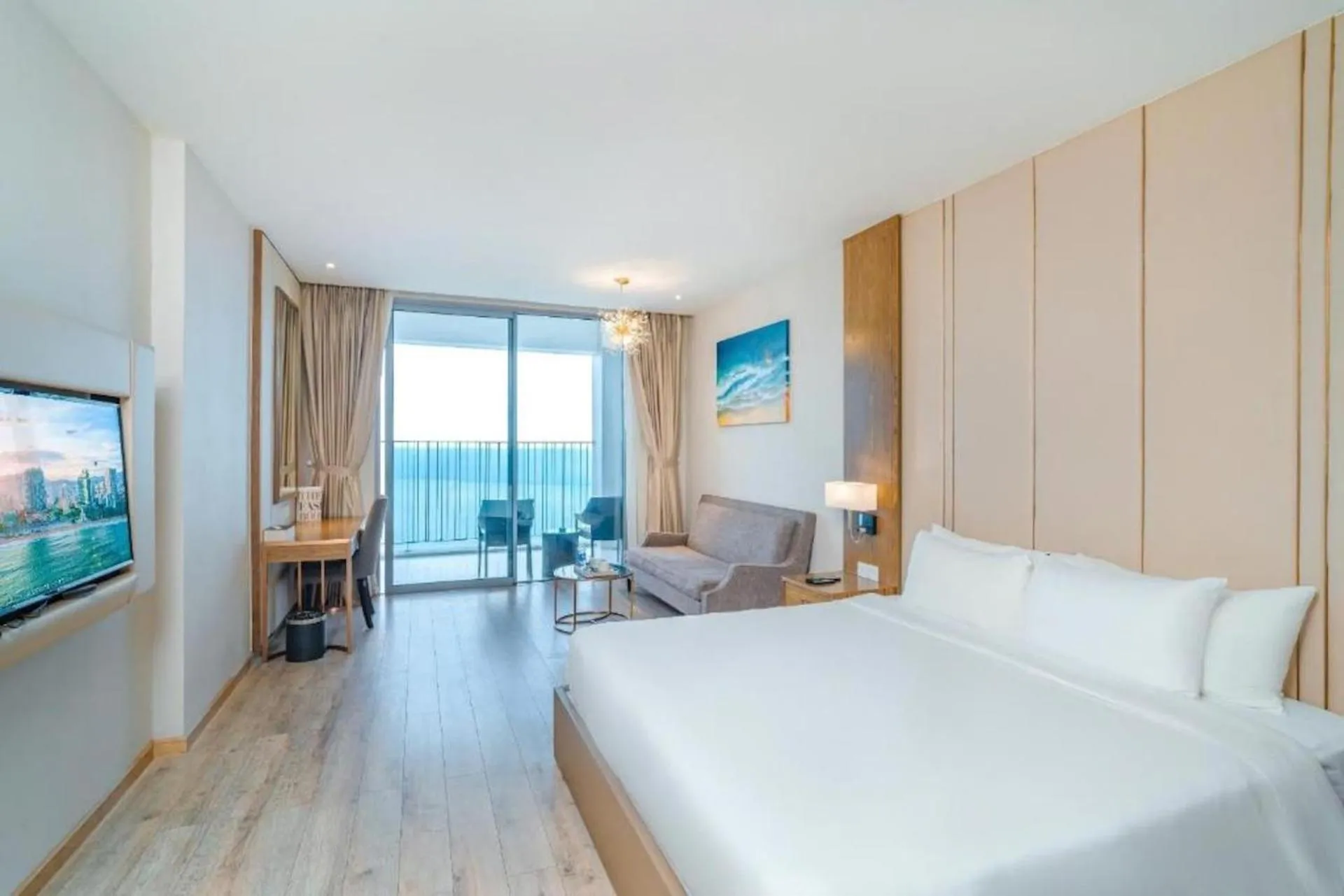 Bed in LYN Premier Studio Panorama Nha Trang