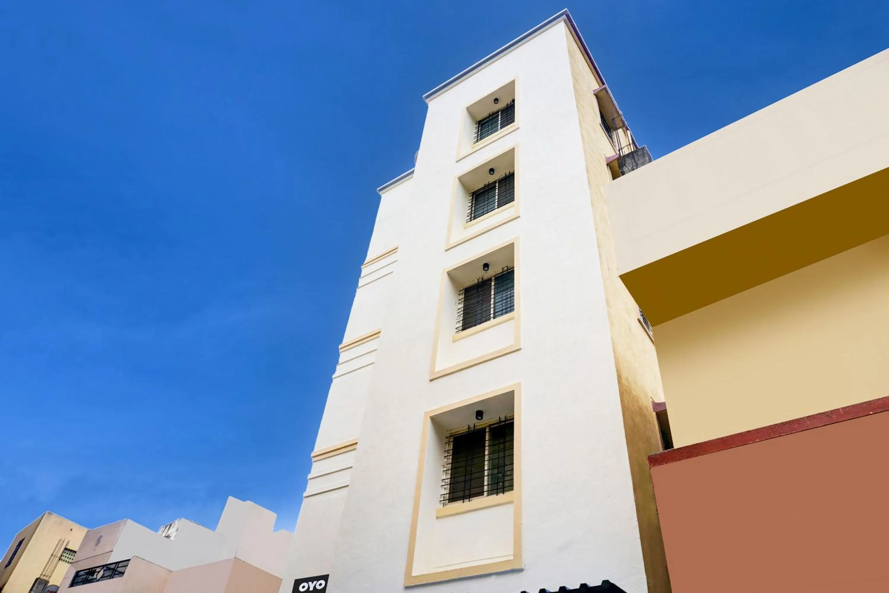 Facade/entrance in Hotel O Jaihind Building