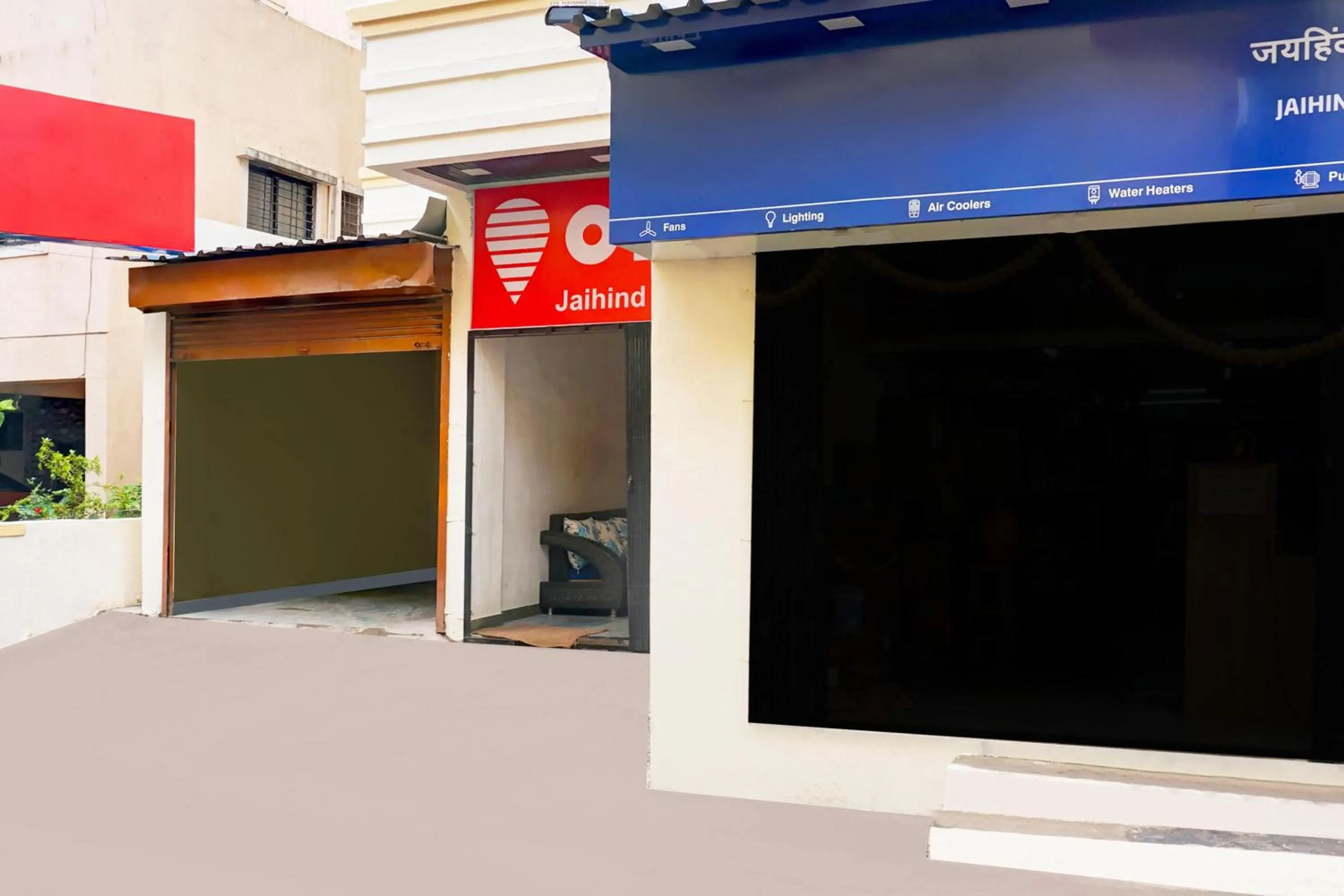 Facade/entrance in Hotel O Jaihind Building