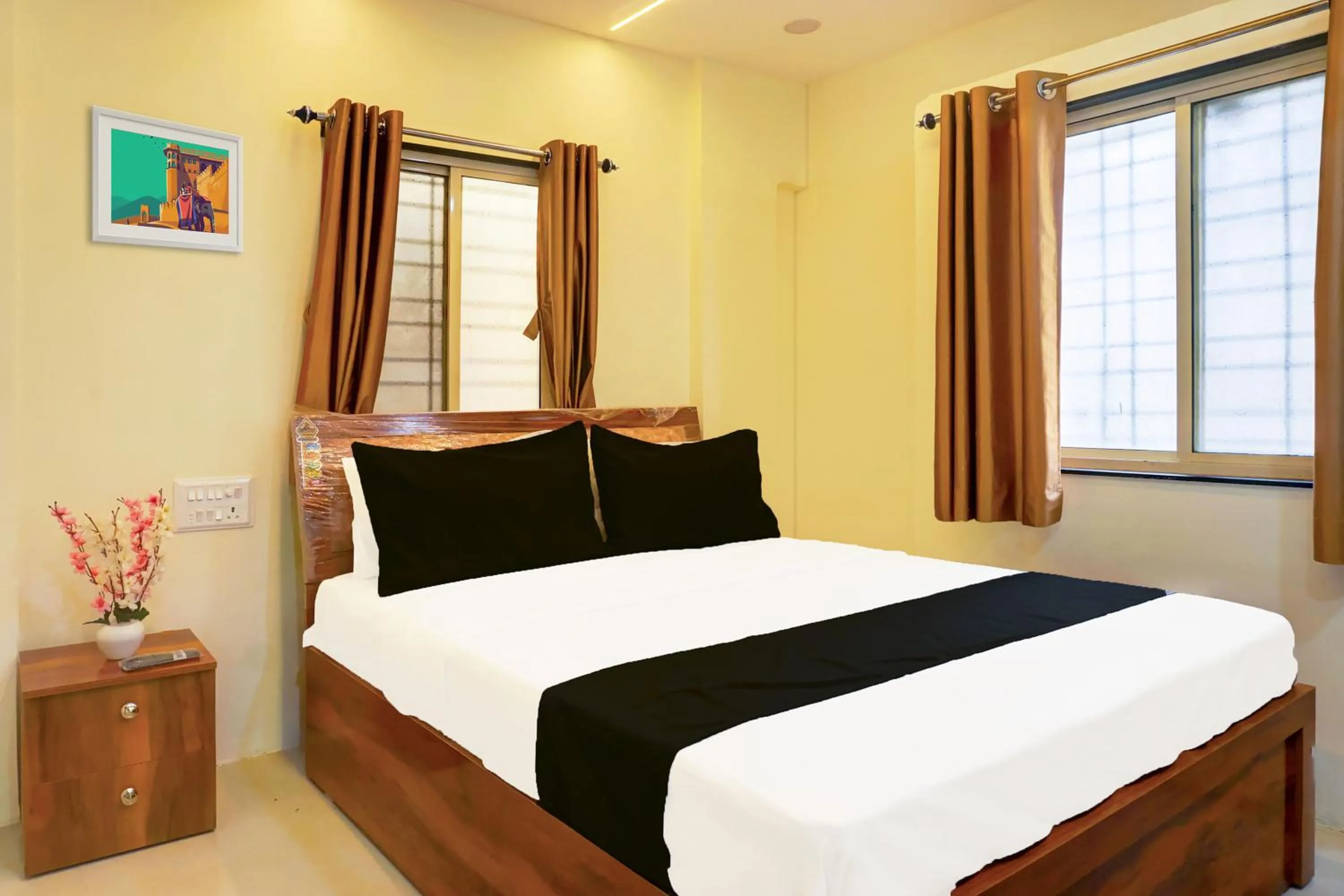 Bedroom, Bed in Hotel O Jaihind Building