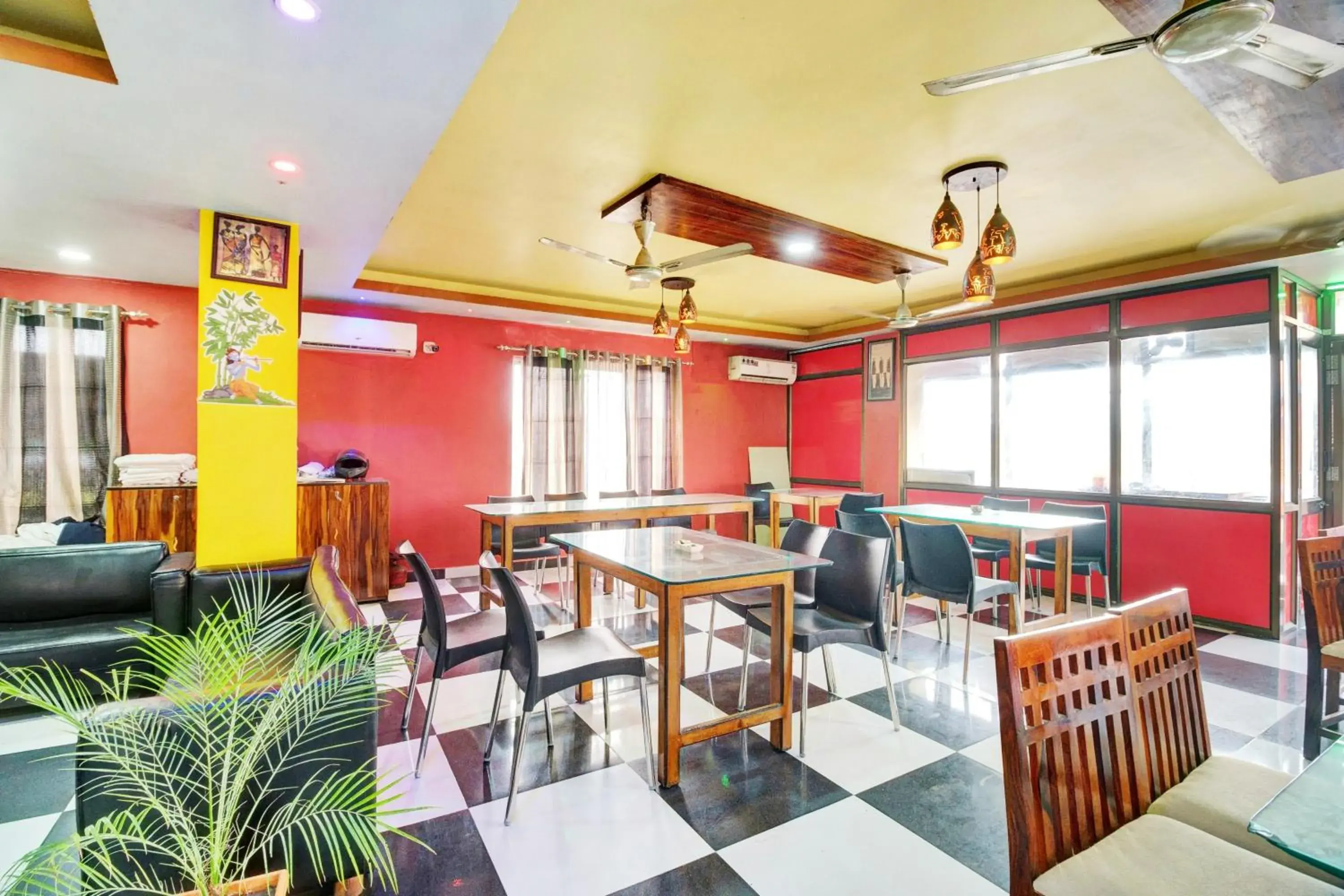 Restaurant/places to eat in Hotel O ROYAL REGENCY, Pathsala Restaurant/places to eat in Hotel O ROYAL REGENCY, Pathsala