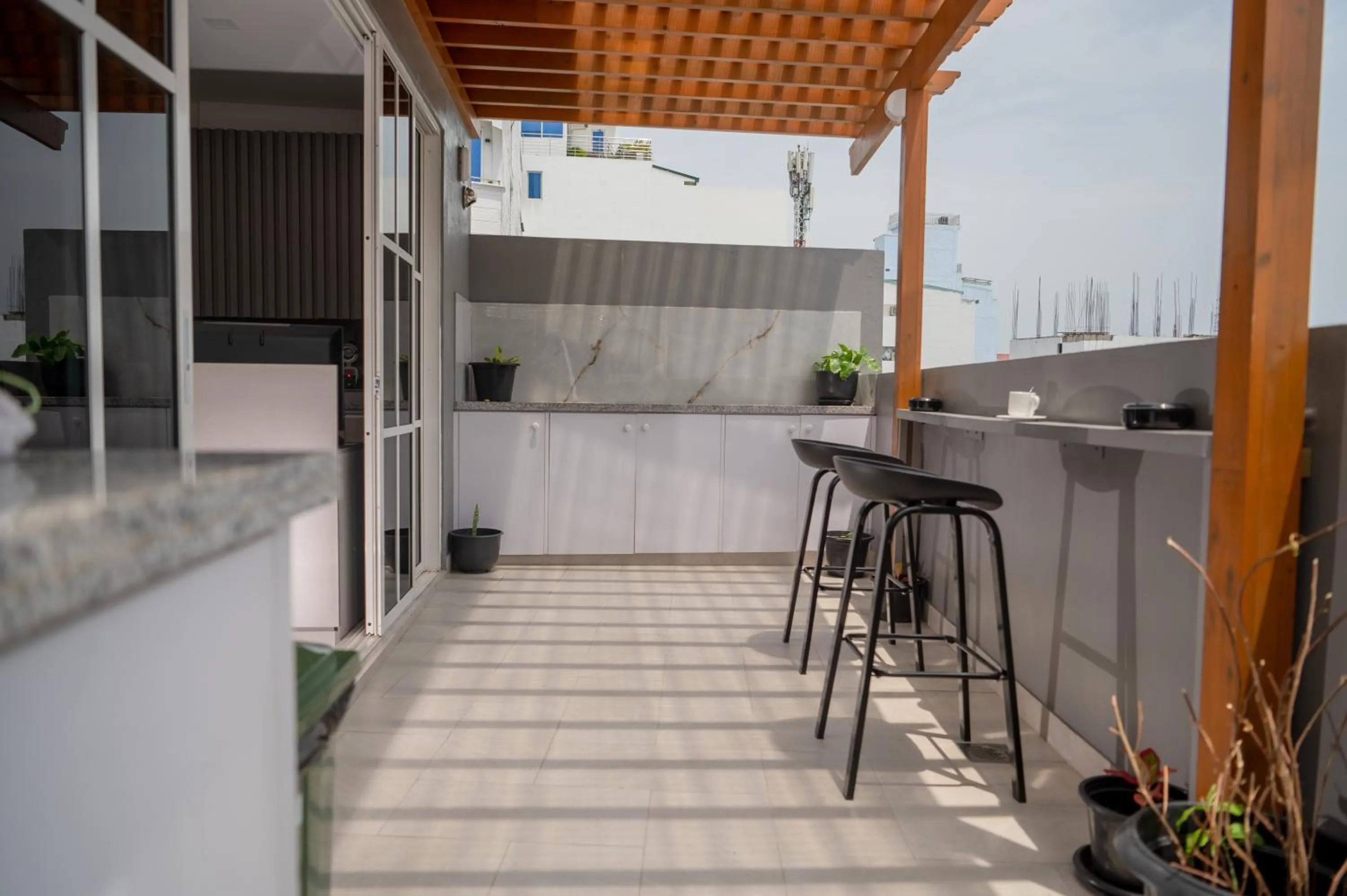 Balcony/Terrace in Tour Inn