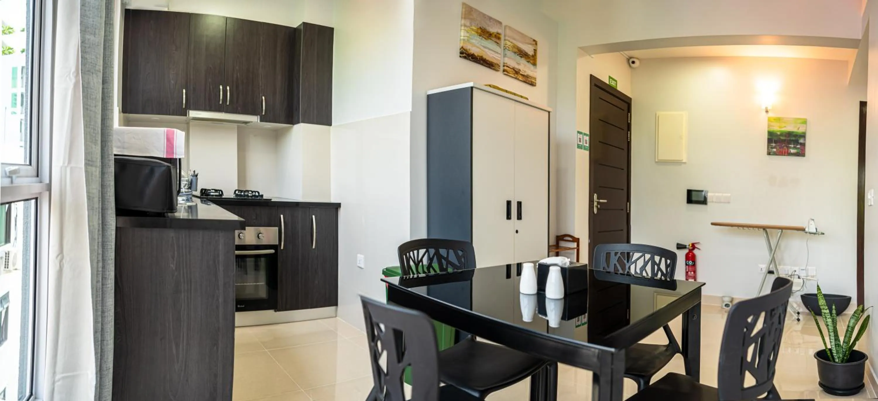 Kitchen or kitchenette in Tour Inn