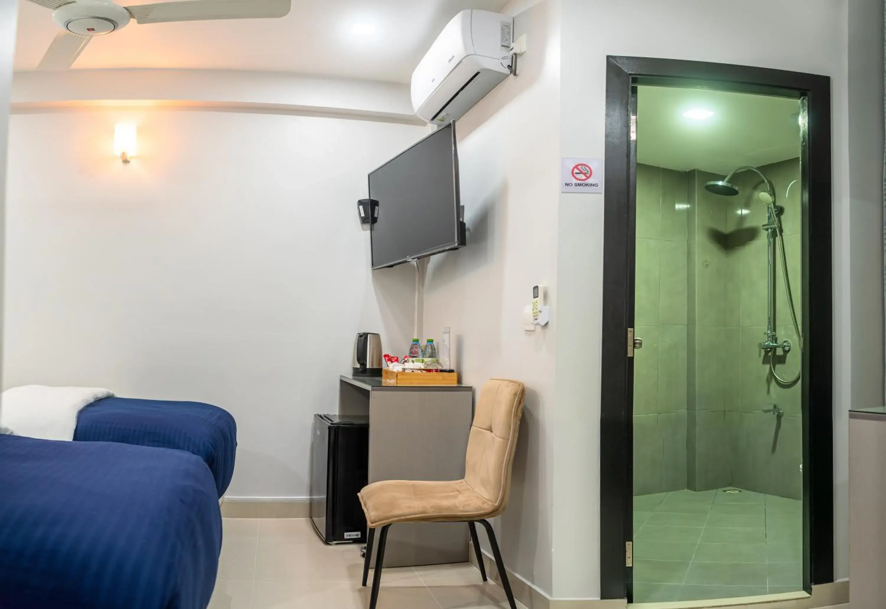 Deluxe Double or Twin Room - single occupancy in Tour Inn Deluxe Double or Twin Room - single occupancy in Tour Inn