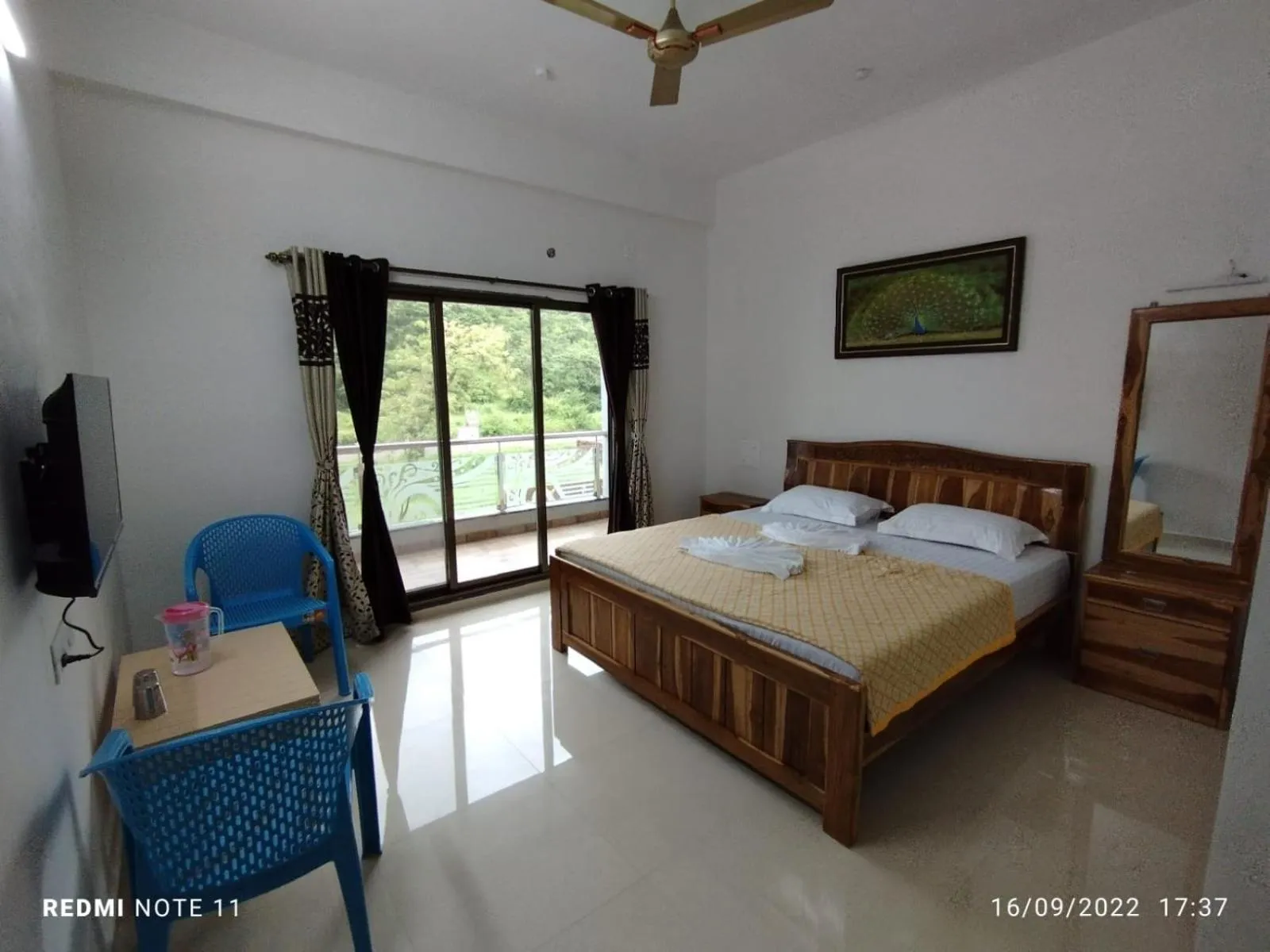 TV and multimedia, Bed in Hotel Kavijay Sea View