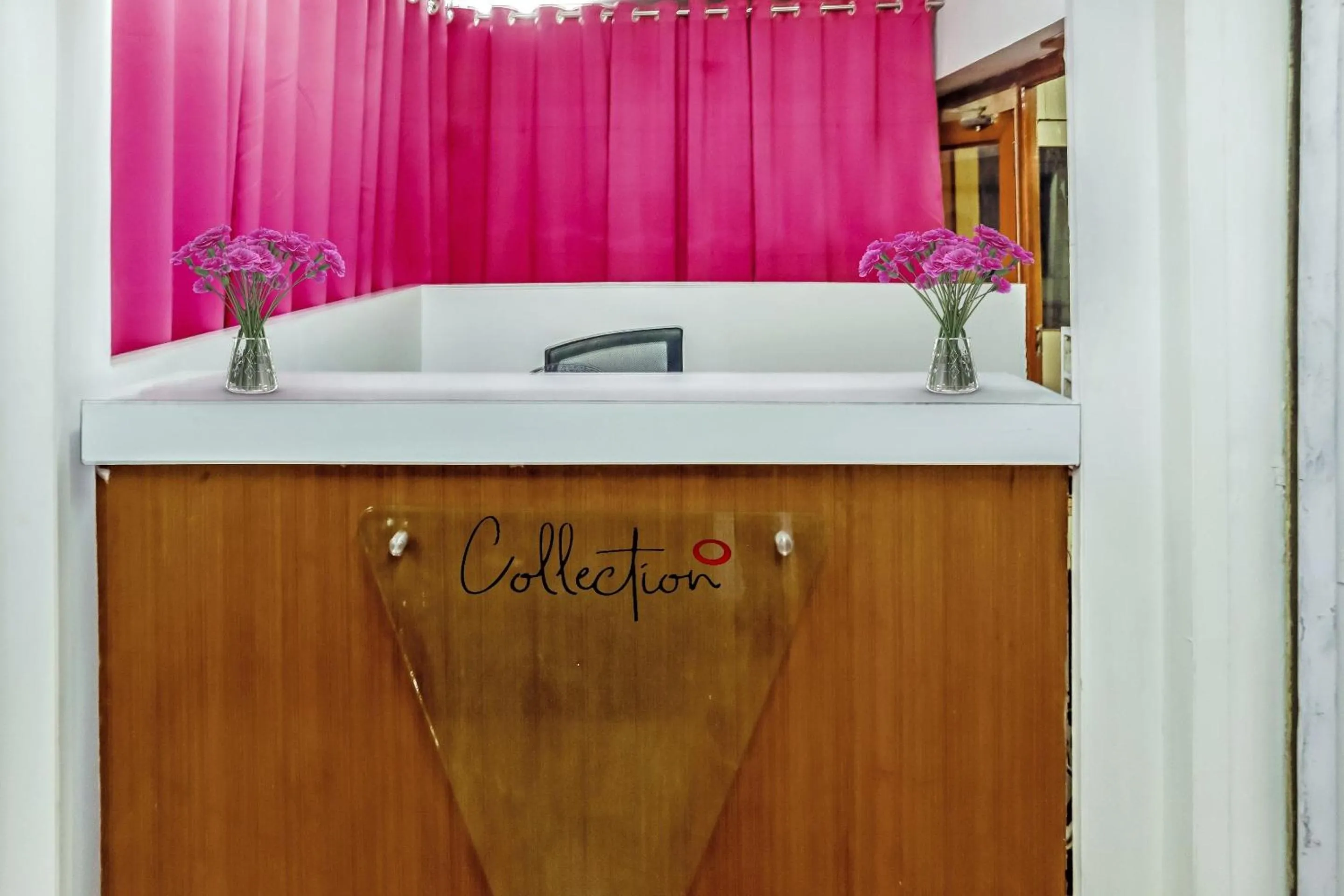 Lobby or reception in Capital O Silkroute Palaace